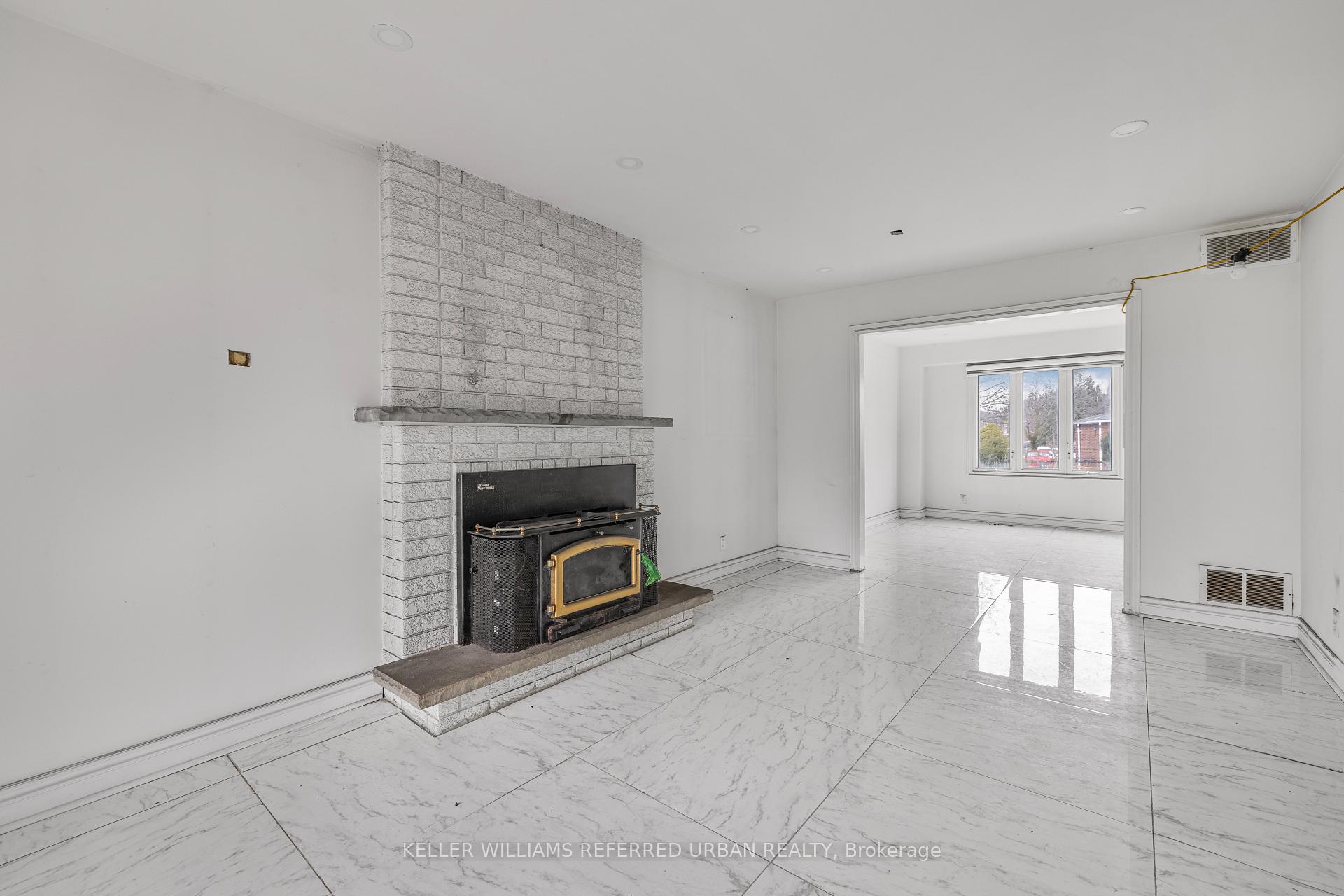 Photo 5 of 135 Natanya Boulevard, Georgina, Keswick North — HOMEH