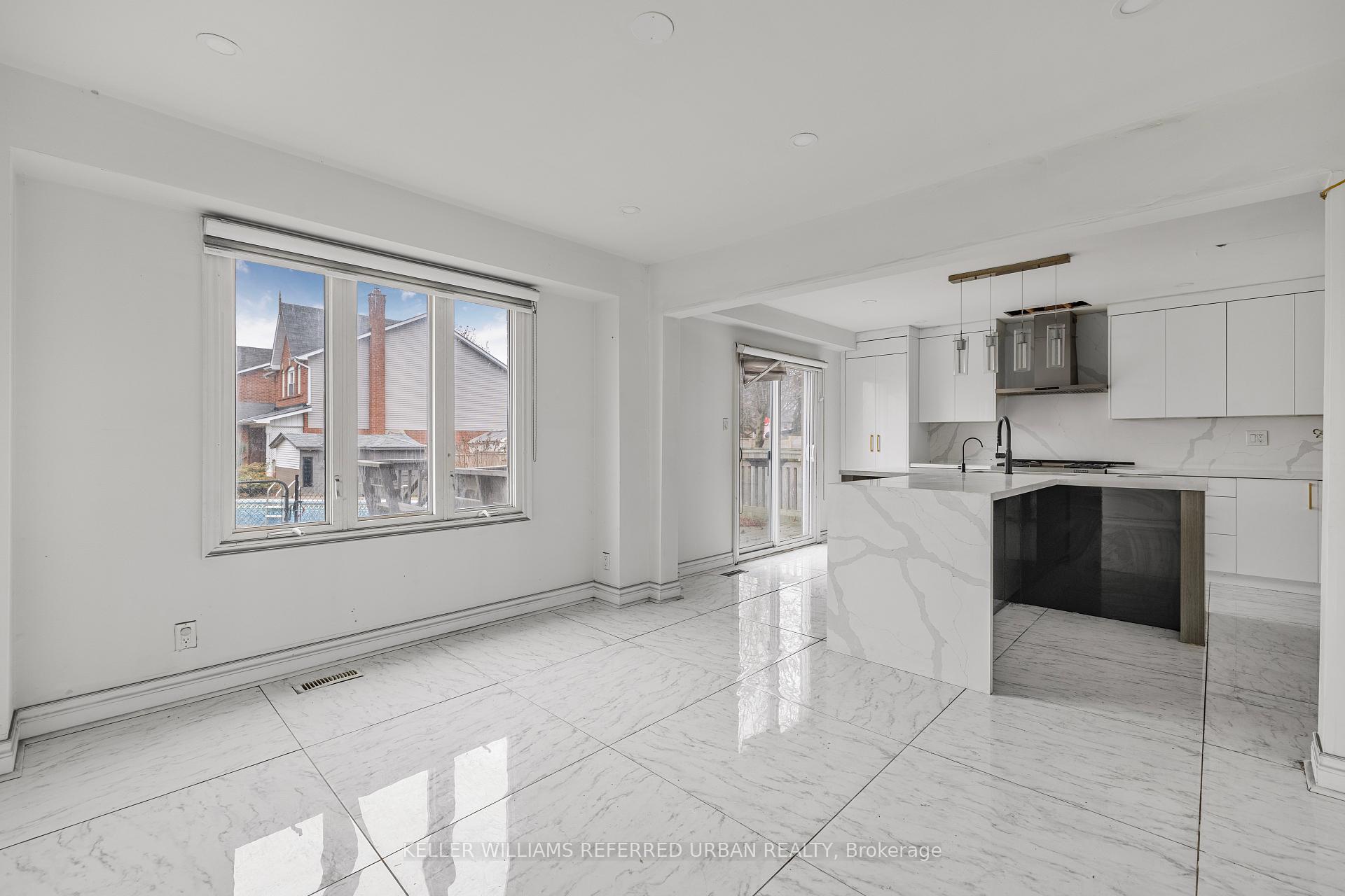 Photo 7 of 135 Natanya Boulevard, Georgina, Keswick North — HOMEH
