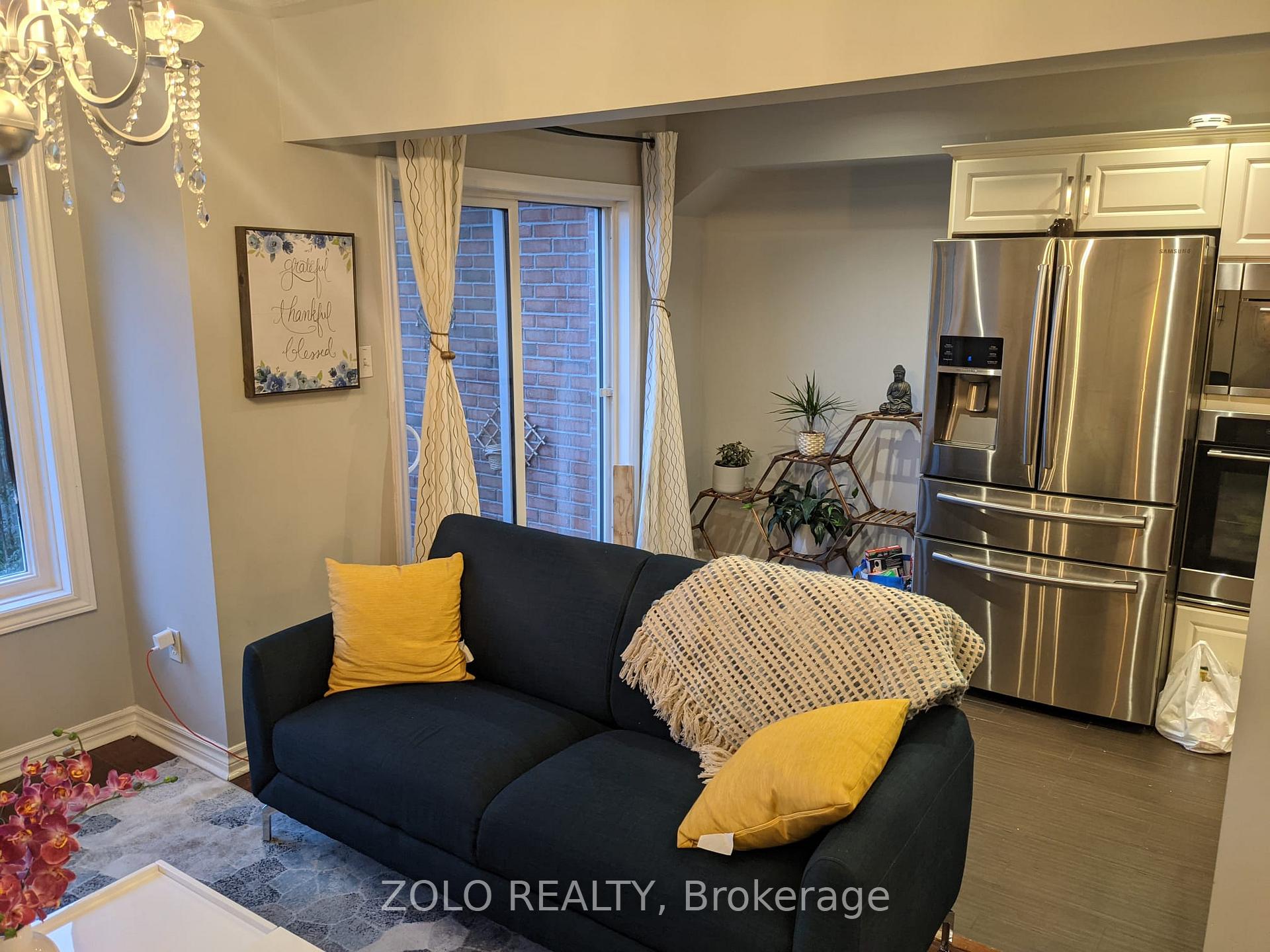 Photo 5 of 376 Riverstone Drive, Oakville, Wedgewood Creek — HOMEH
