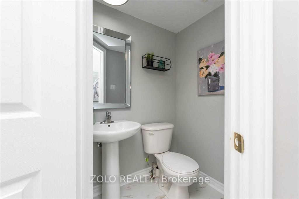 Photo 7 of 376 Riverstone Drive, Oakville, Wedgewood Creek — HOMEH