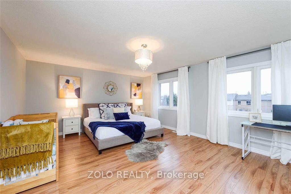 Photo 10 of 376 Riverstone Drive, Oakville, Wedgewood Creek — HOMEH