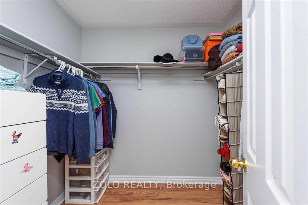 Photo 12 of 376 Riverstone Drive, Oakville, Wedgewood Creek — HOMEH