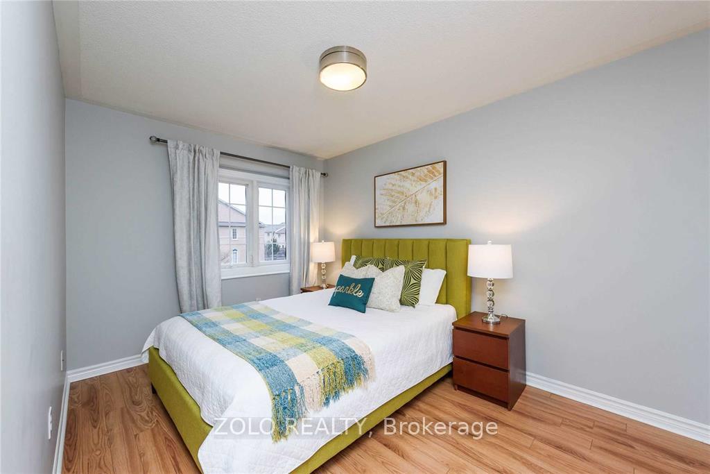 Photo 14 of 376 Riverstone Drive, Oakville, Wedgewood Creek — HOMEH