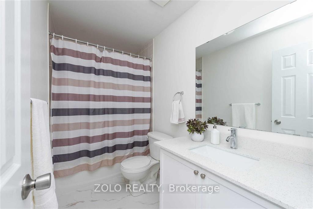Photo 15 of 376 Riverstone Drive, Oakville, Wedgewood Creek — HOMEH