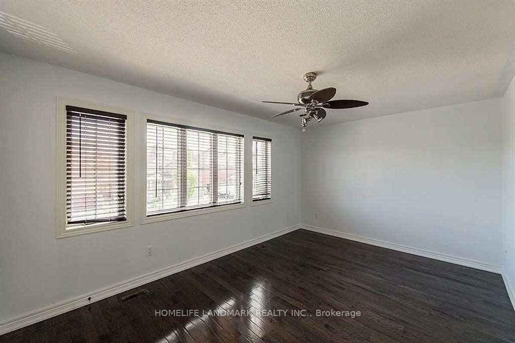 Photo 19 of Unit Upper, 221 Tonner Crescent, Aurora, Bayview Northeast — HOMEH