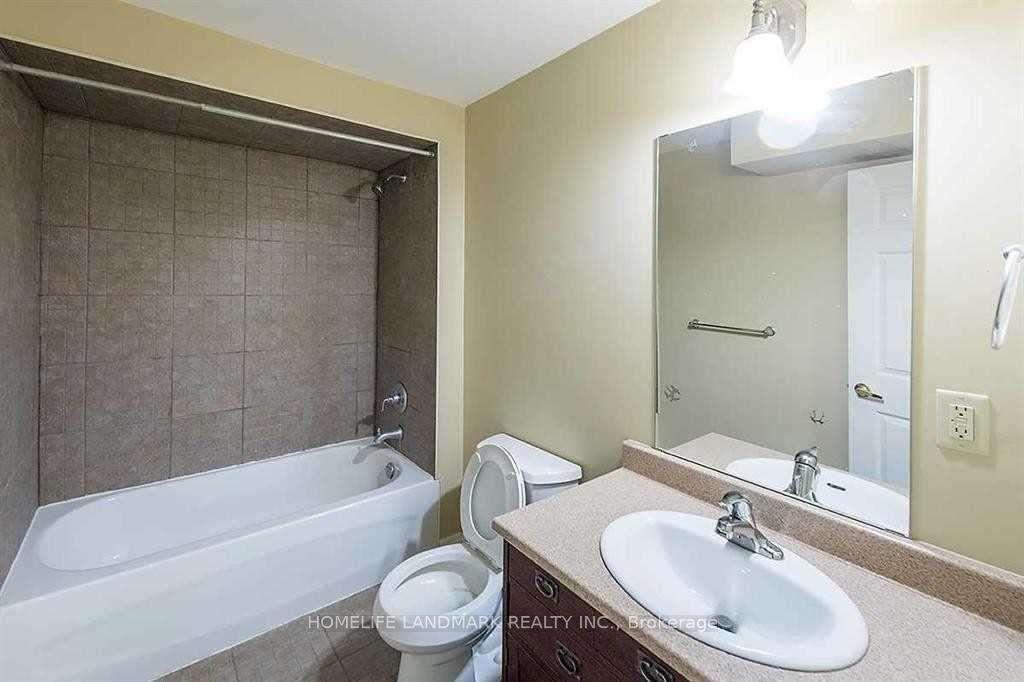 Photo 20 of Unit Upper, 221 Tonner Crescent, Aurora, Bayview Northeast — HOMEH
