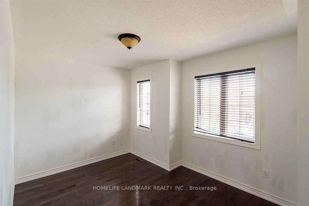Photo 21 of Unit Upper, 221 Tonner Crescent, Aurora, Bayview Northeast — HOMEH