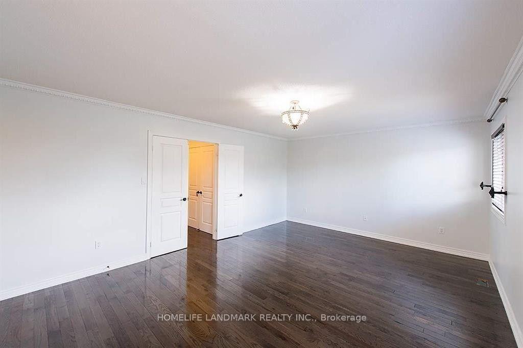 Photo 33 of Unit Upper, 221 Tonner Crescent, Aurora, Bayview Northeast — HOMEH