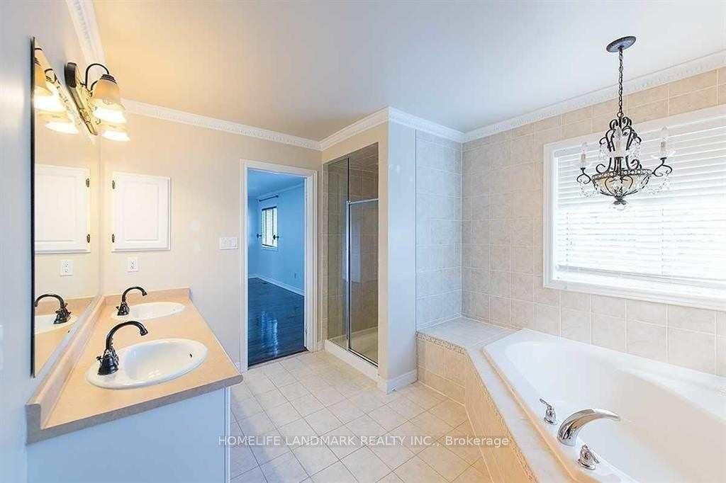 Photo 34 of Unit Upper, 221 Tonner Crescent, Aurora, Bayview Northeast — HOMEH