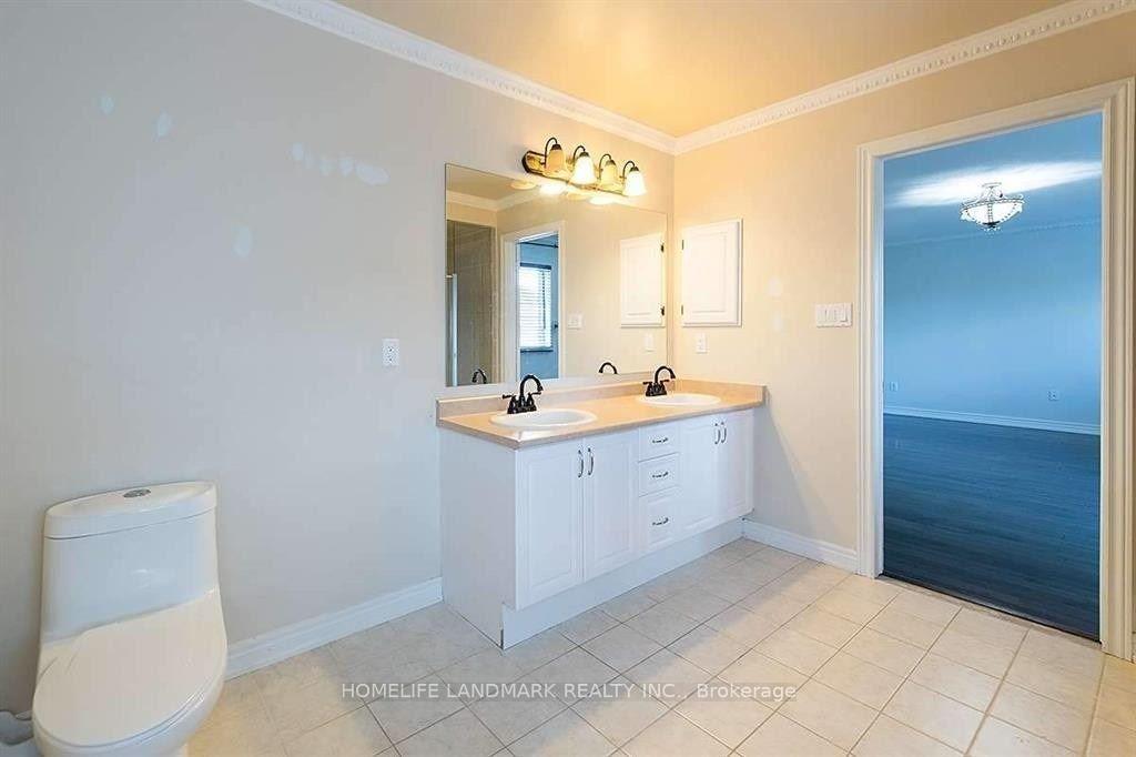 Photo 28 of Unit Upper, 221 Tonner Crescent, Aurora, Bayview Northeast — HOMEH