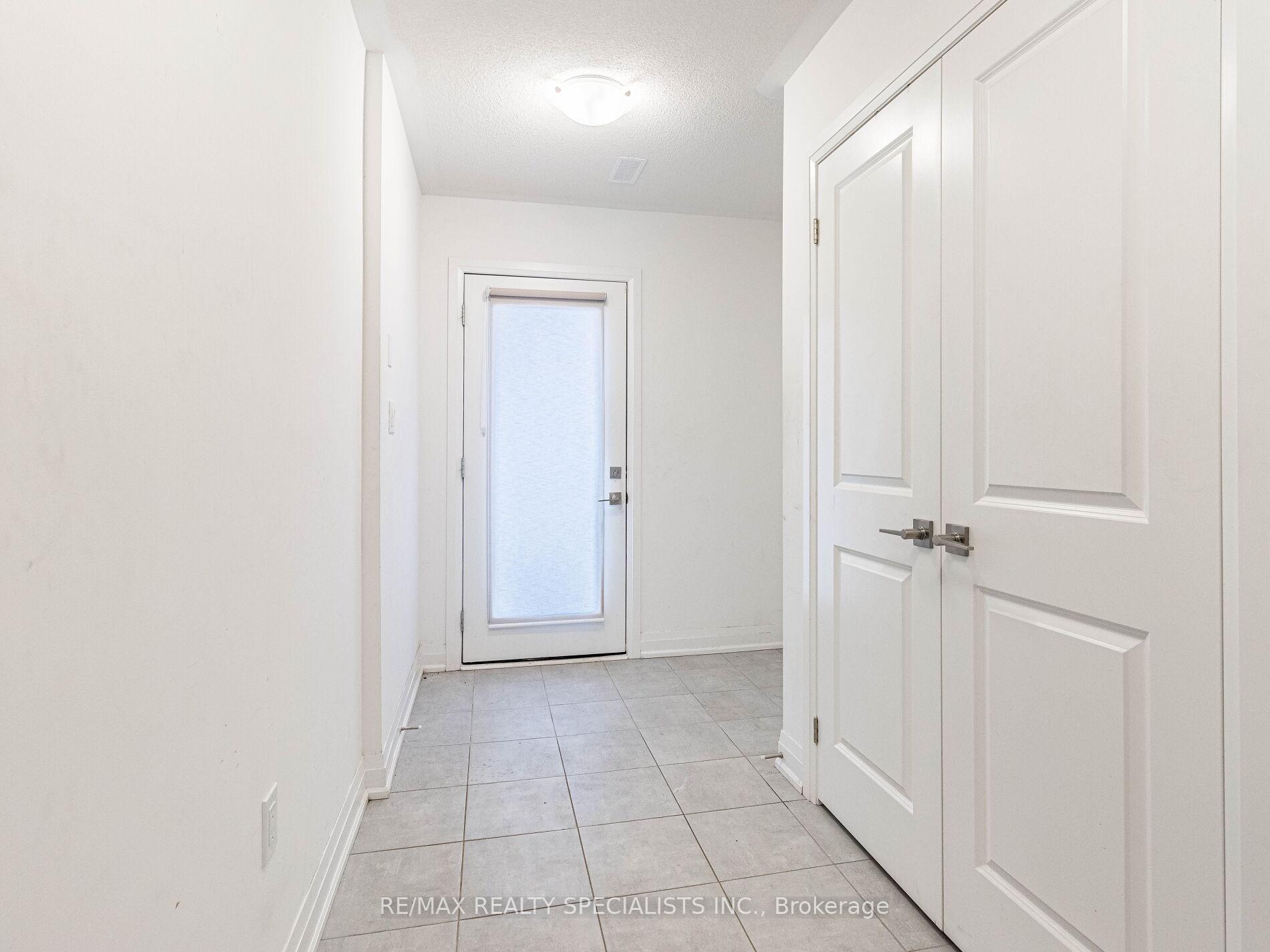 Photo 4 of Unit 54, 93 Windtree Way W, Halton Hills, Georgetown — HOMEH