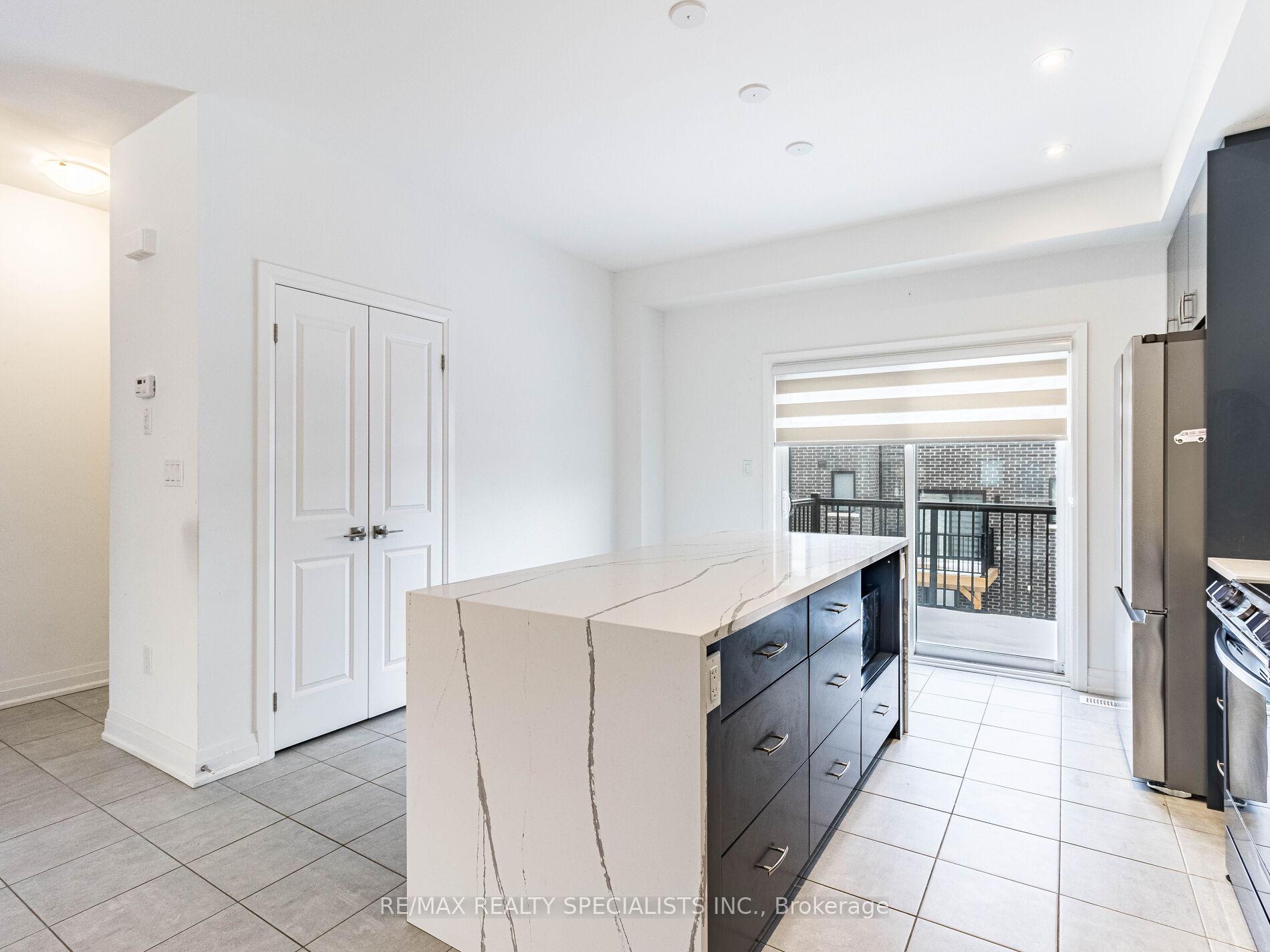 Photo 14 of Unit 54, 93 Windtree Way W, Halton Hills, Georgetown — HOMEH