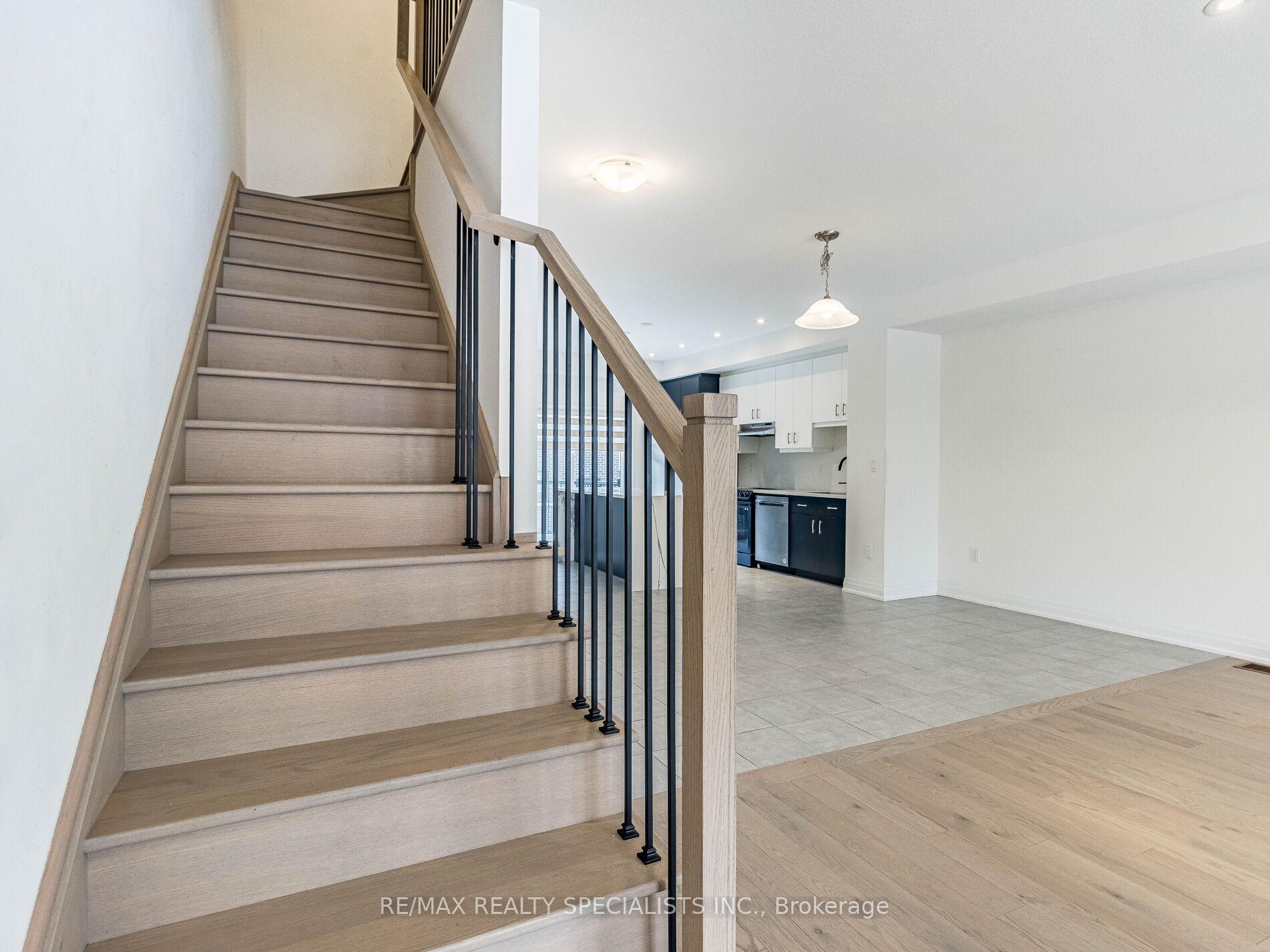 Photo 21 of Unit 54, 93 Windtree Way W, Halton Hills, Georgetown — HOMEH