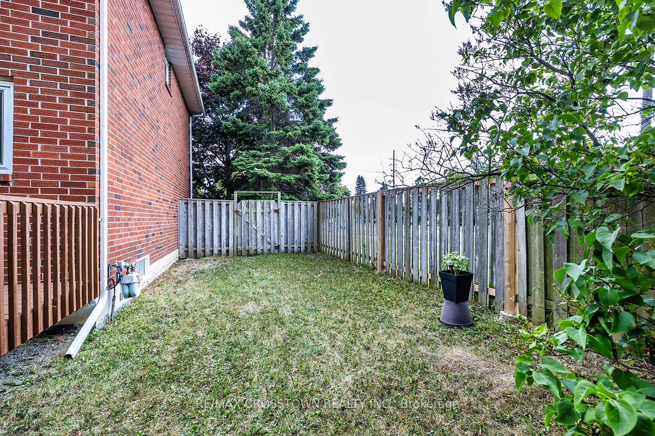 Photo 28 of 44 Hewitt Crescent, Ajax, South East — HOMEH
