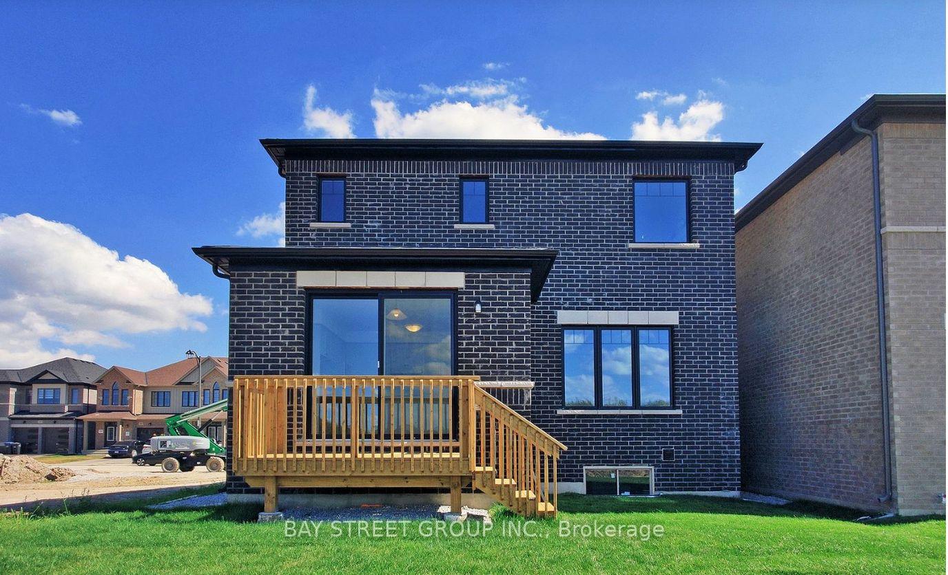 Photo 9 of 24 Moorhart Crescent, Caledon, Rural Caledon — HOMEH