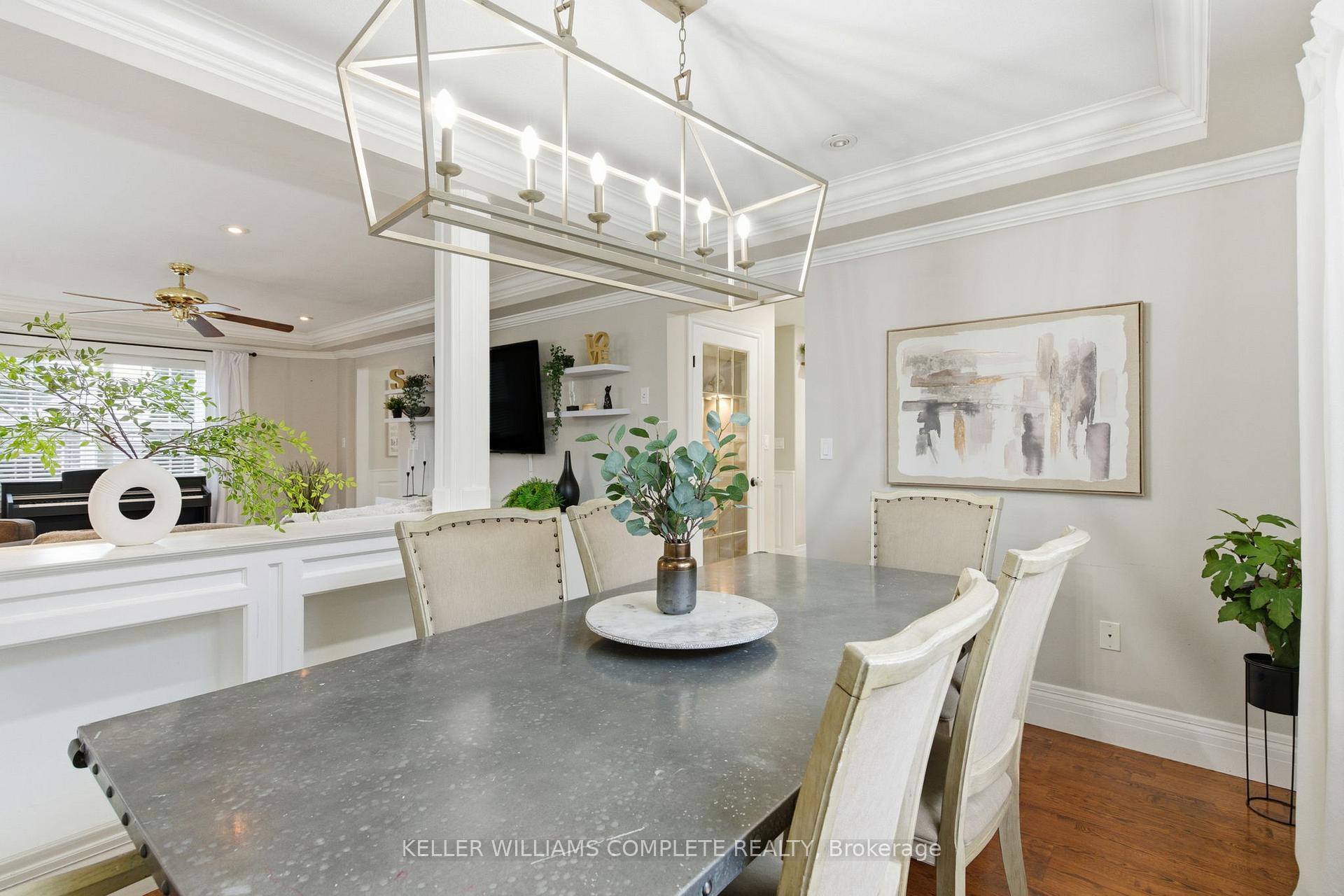 Photo 10 of 8 Sidney Crescent, Hamilton, Stoney Creek Mountain — HOMEH