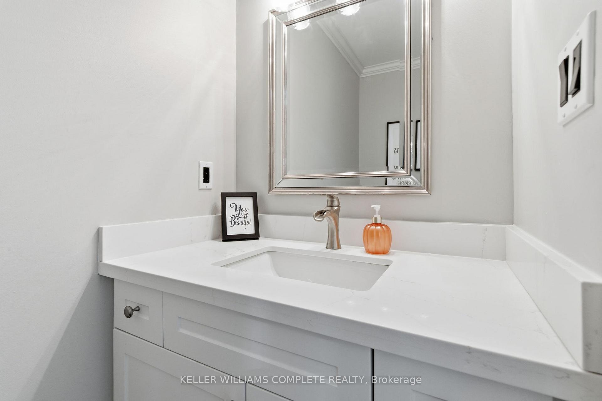 Photo 16 of 8 Sidney Crescent, Hamilton, Stoney Creek Mountain — HOMEH