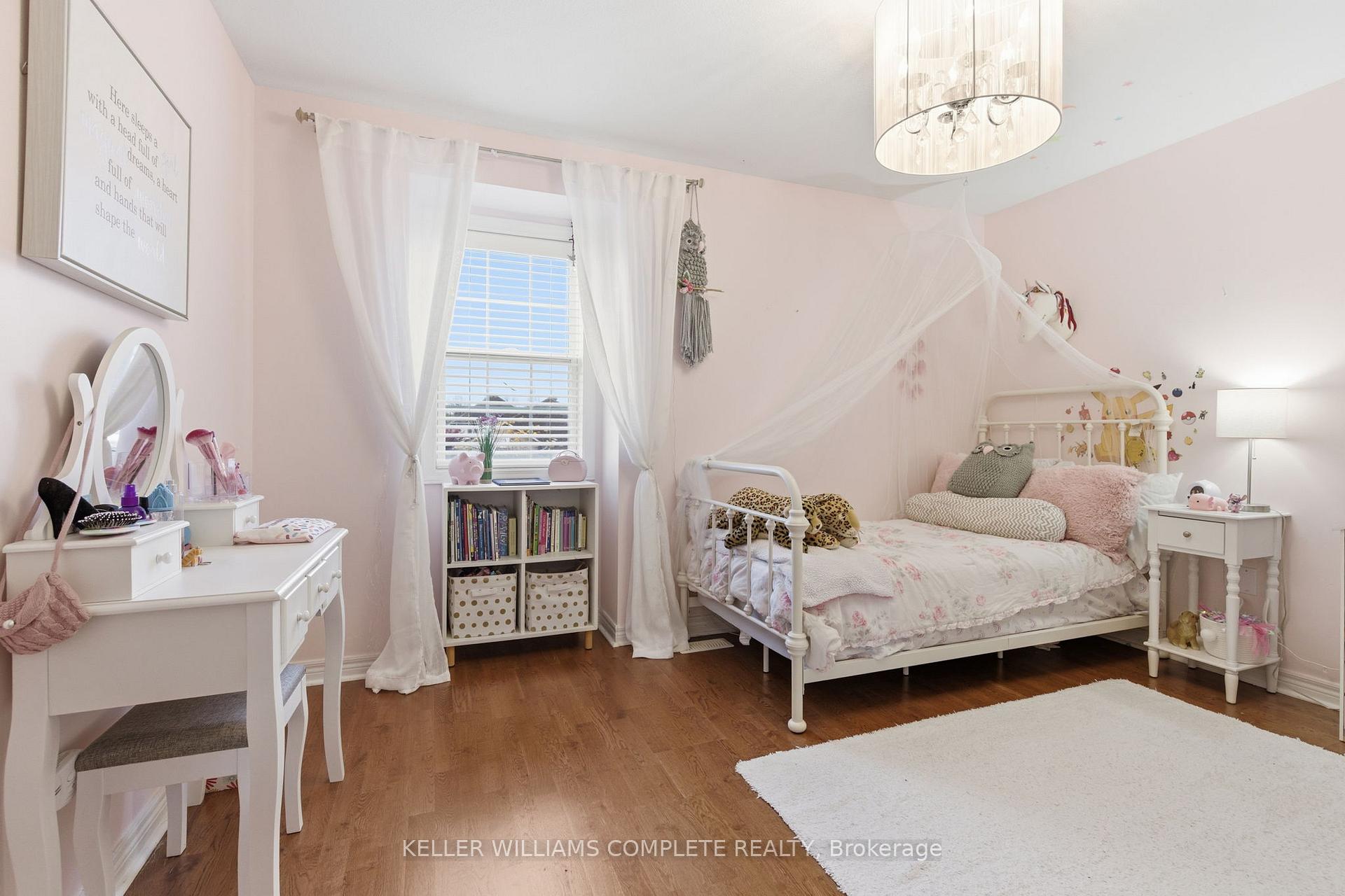 Photo 24 of 8 Sidney Crescent, Hamilton, Stoney Creek Mountain — HOMEH