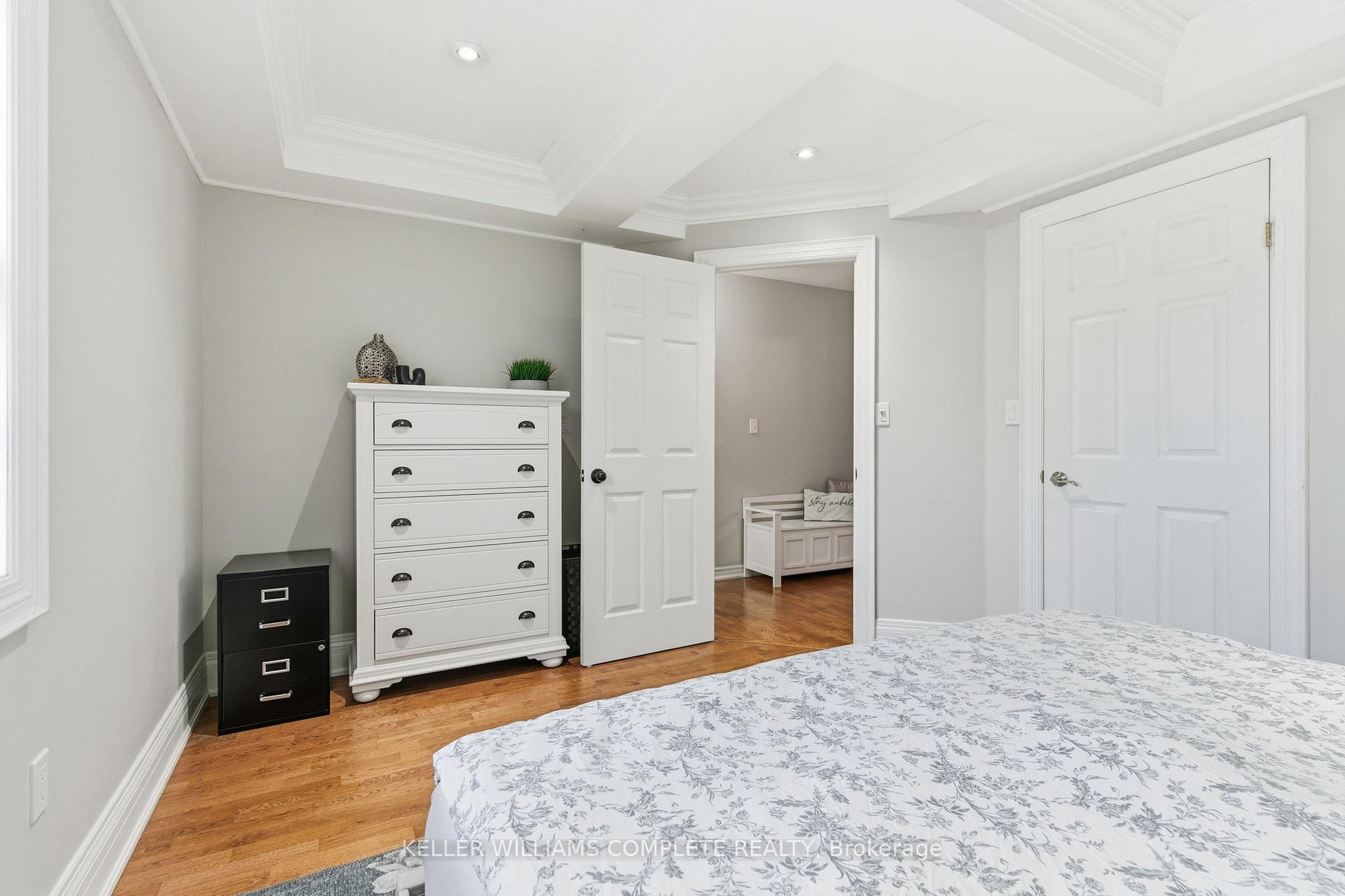 Photo 27 of 8 Sidney Crescent, Hamilton, Stoney Creek Mountain — HOMEH
