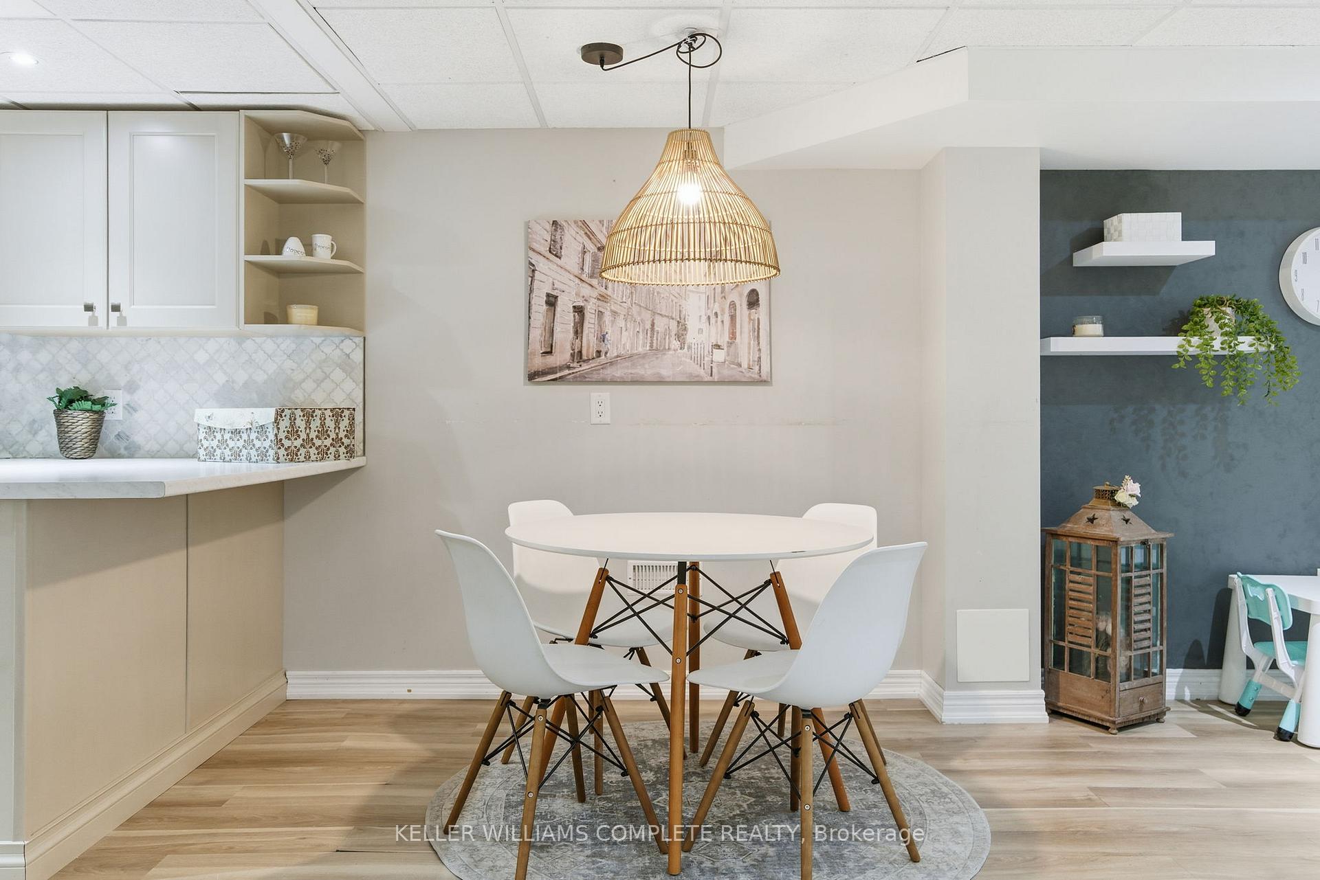 Photo 31 of 8 Sidney Crescent, Hamilton, Stoney Creek Mountain — HOMEH