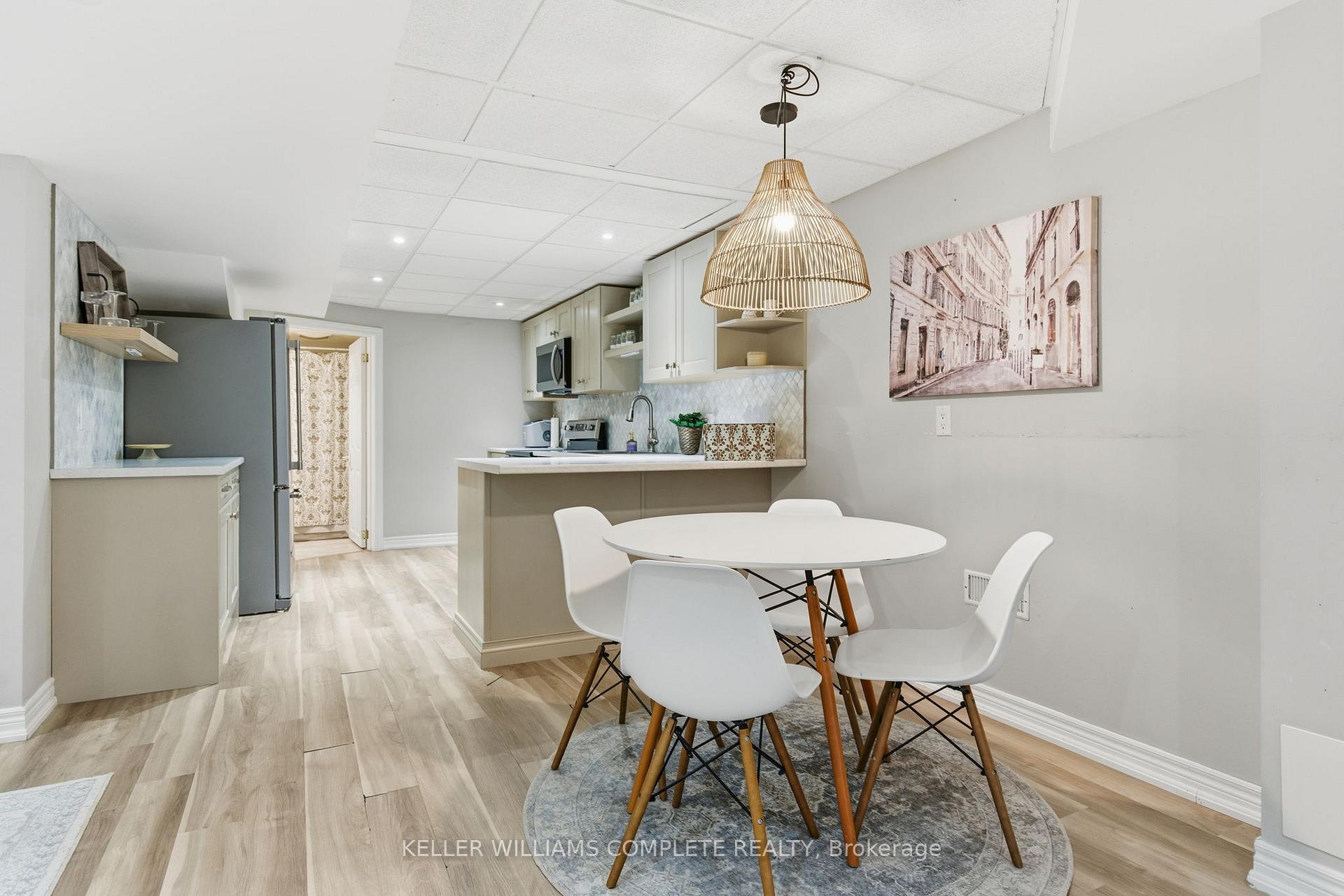 Photo 32 of 8 Sidney Crescent, Hamilton, Stoney Creek Mountain — HOMEH