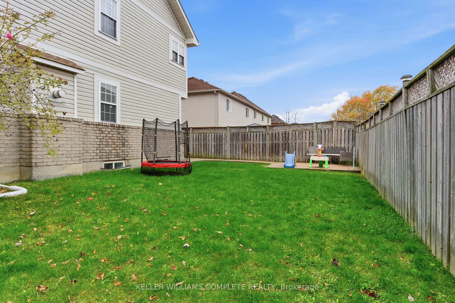 Photo 45 of 8 Sidney Crescent, Hamilton, Stoney Creek Mountain — HOMEH