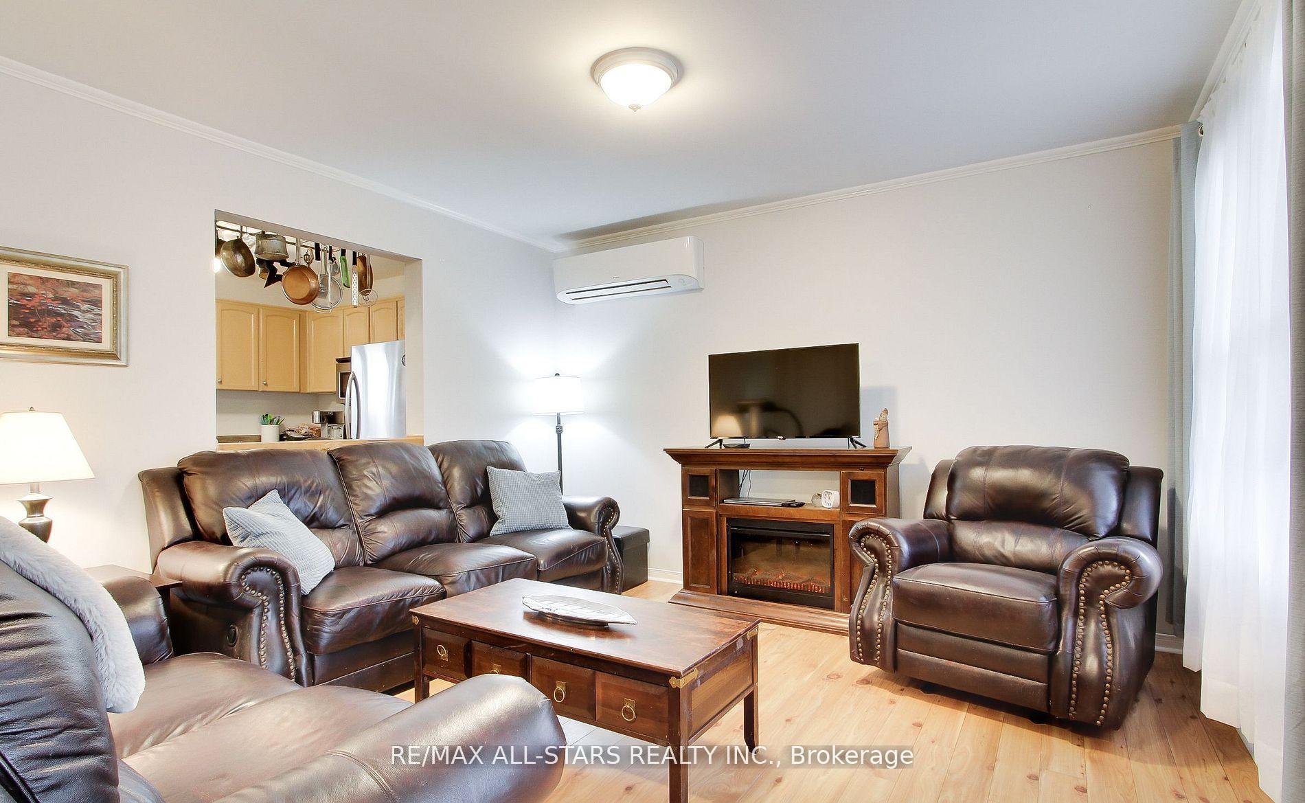 Photo 3 of 27112 Kennedy Road, Georgina, Historic Lakeshore Communities — HOMEH