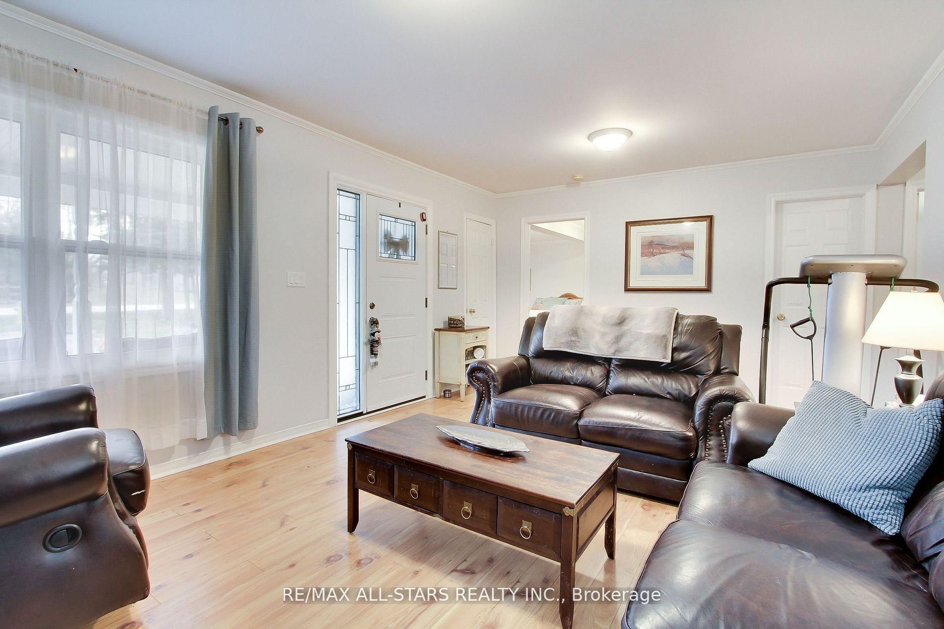 Photo 4 of 27112 Kennedy Road, Georgina, Historic Lakeshore Communities — HOMEH
