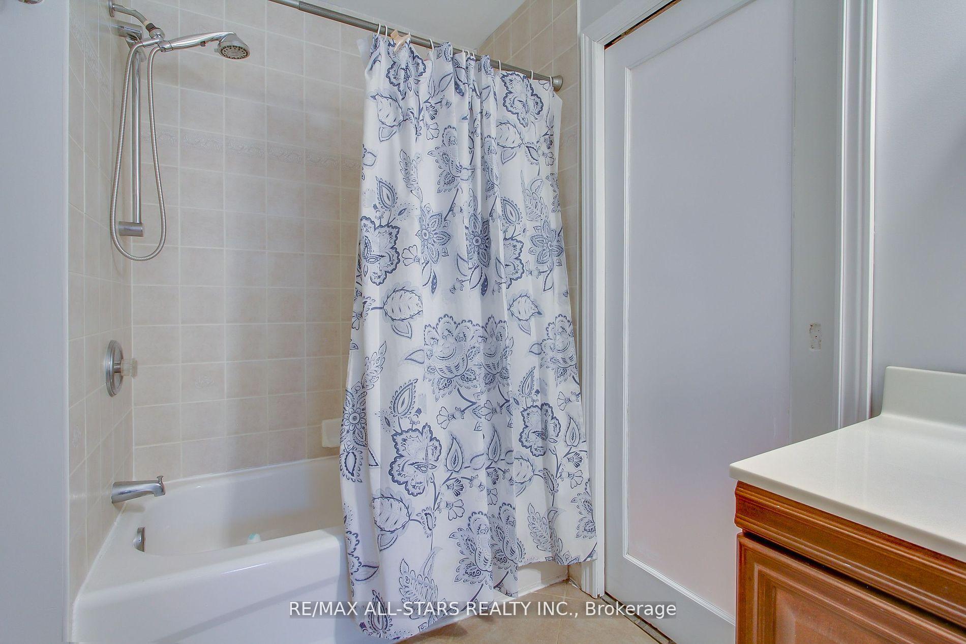 Photo 15 of 27112 Kennedy Road, Georgina, Historic Lakeshore Communities — HOMEH