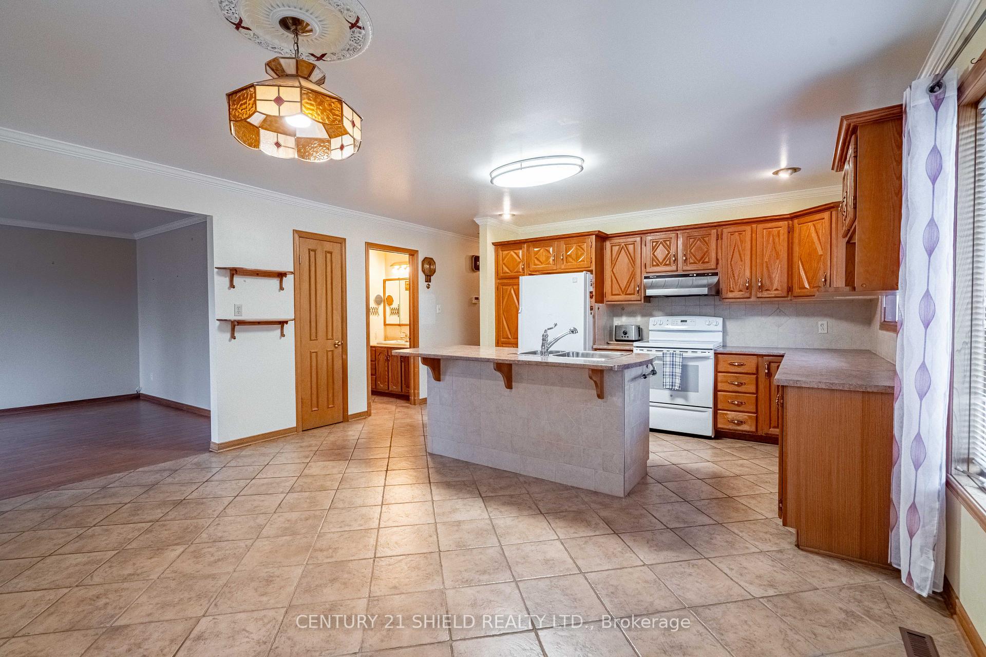 Photo 4 of 1408 First Street E, Cornwall — HOMEH