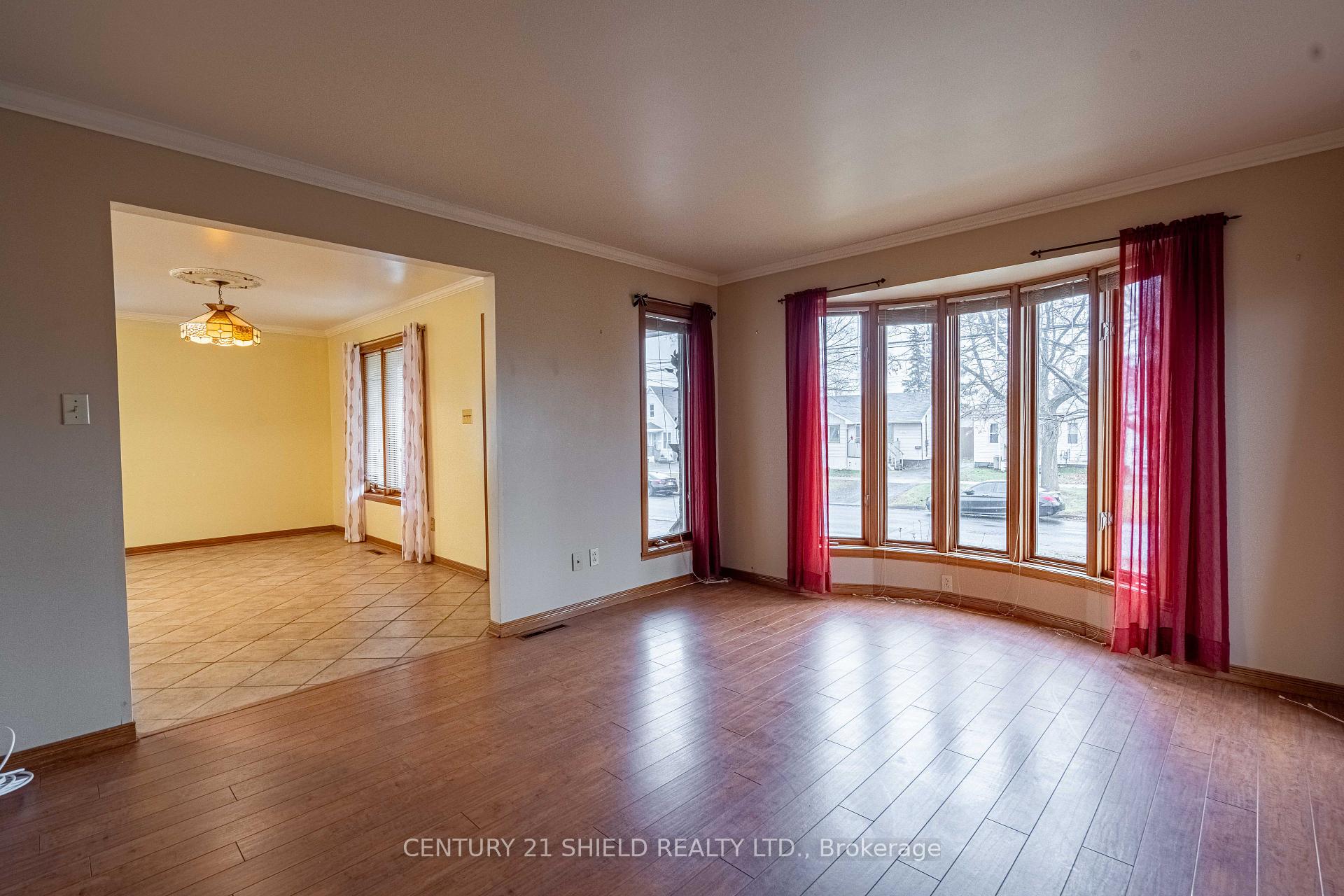 Photo 5 of 1408 First Street E, Cornwall — HOMEH