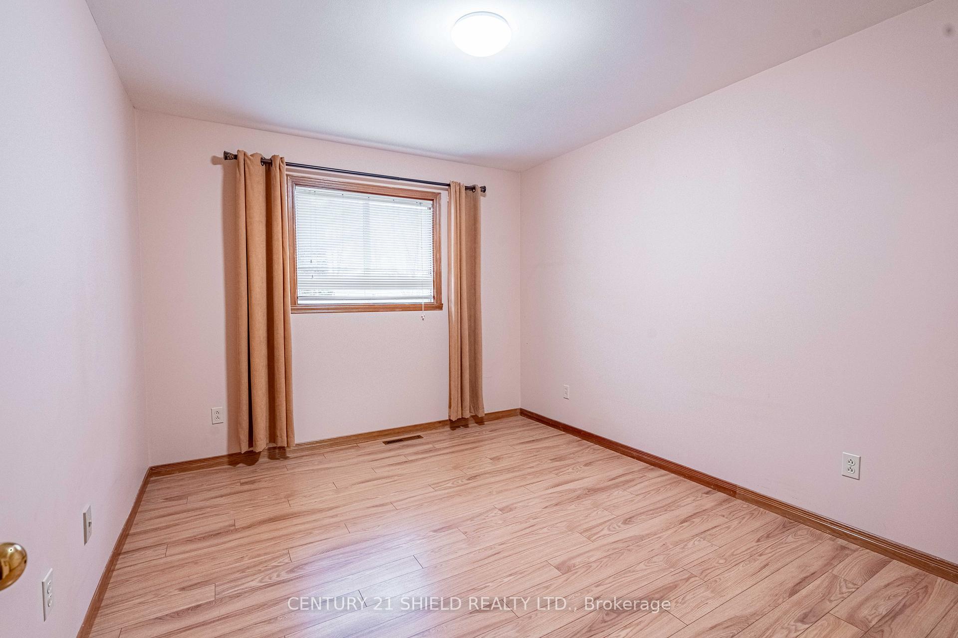 Photo 11 of 1408 First Street E, Cornwall — HOMEH
