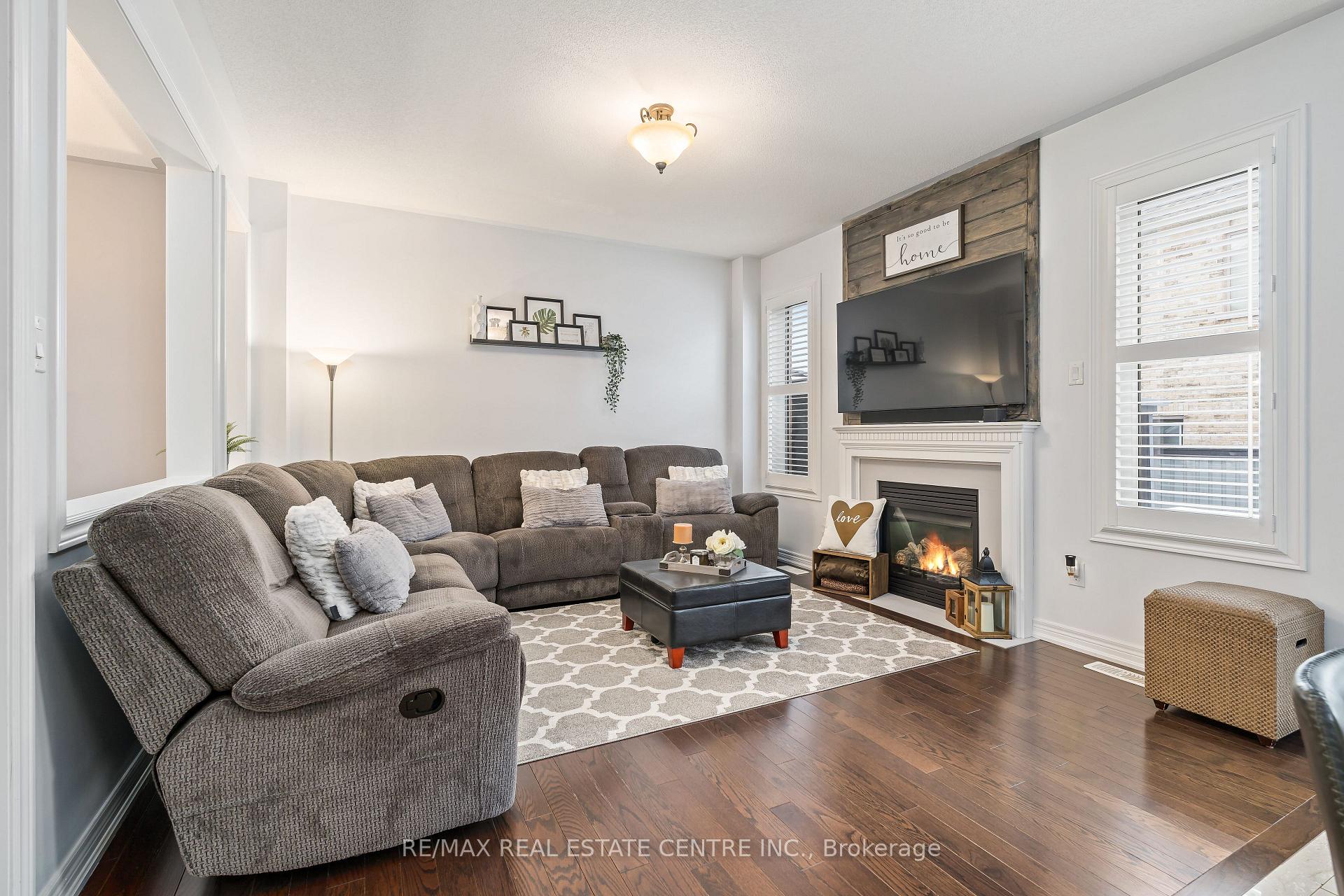 Photo 9 of 72 Ballantine Drive, Halton Hills, Georgetown — HOMEH