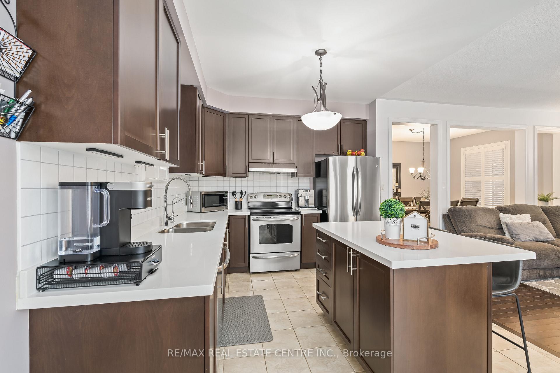 Photo 15 of 72 Ballantine Drive, Halton Hills, Georgetown — HOMEH