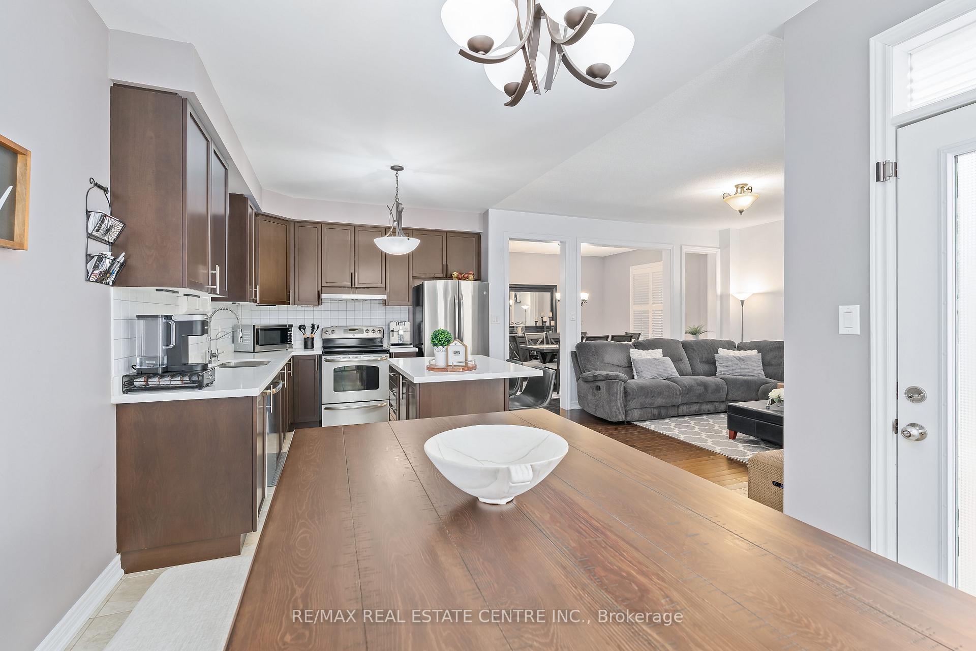 Photo 18 of 72 Ballantine Drive, Halton Hills, Georgetown — HOMEH