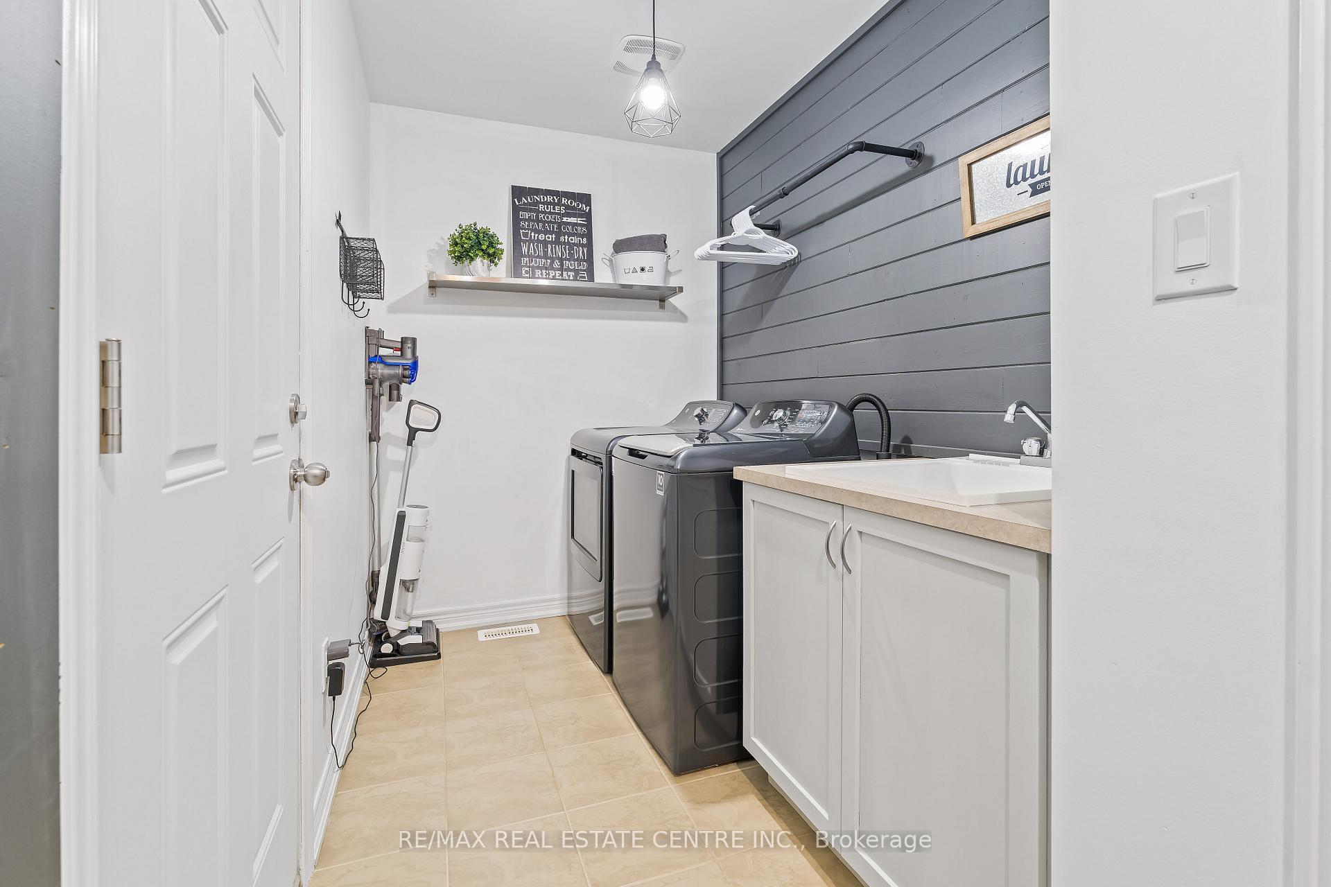 Photo 20 of 72 Ballantine Drive, Halton Hills, Georgetown — HOMEH