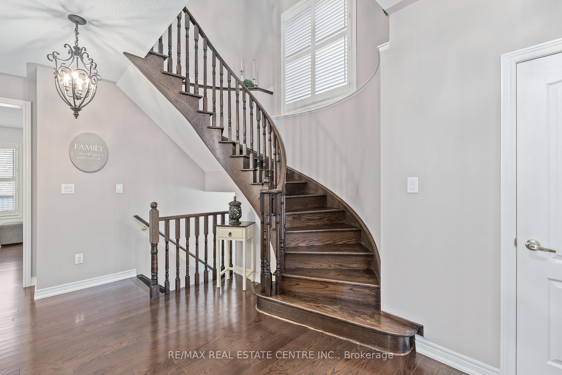 Photo 21 of 72 Ballantine Drive, Halton Hills, Georgetown — HOMEH