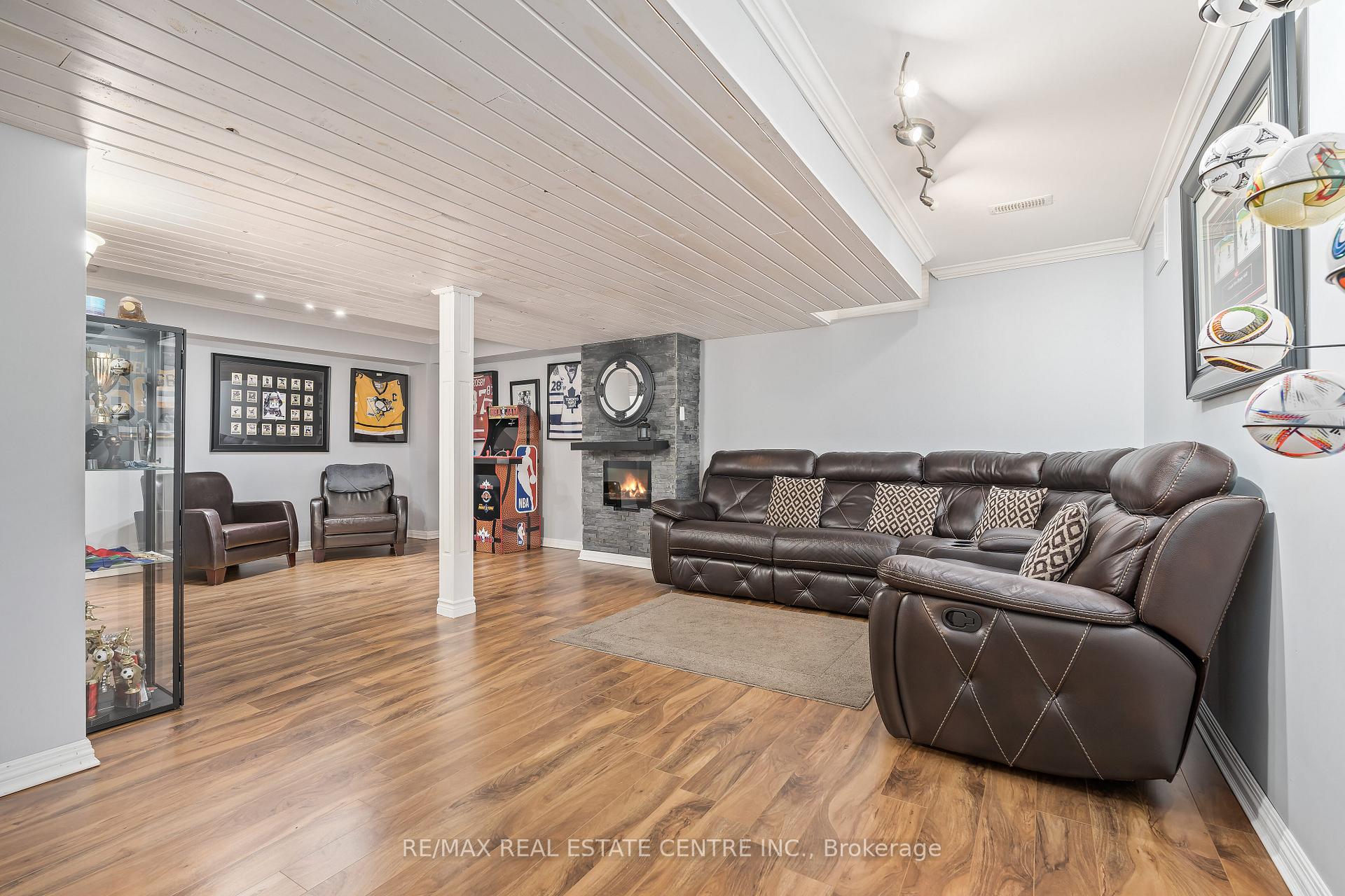 Photo 32 of 72 Ballantine Drive, Halton Hills, Georgetown — HOMEH