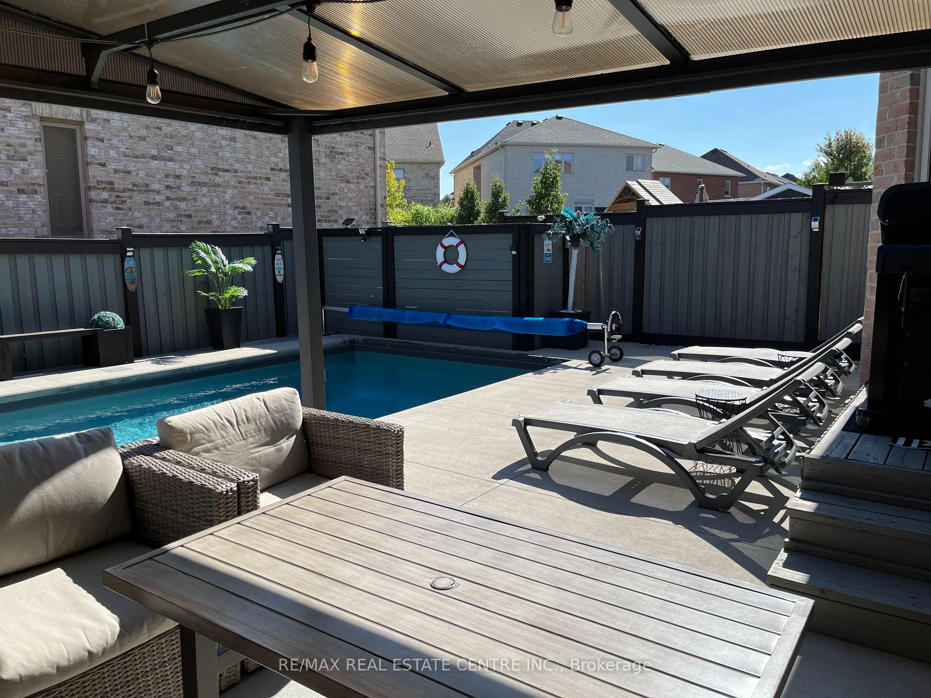 Photo 38 of 72 Ballantine Drive, Halton Hills, Georgetown — HOMEH