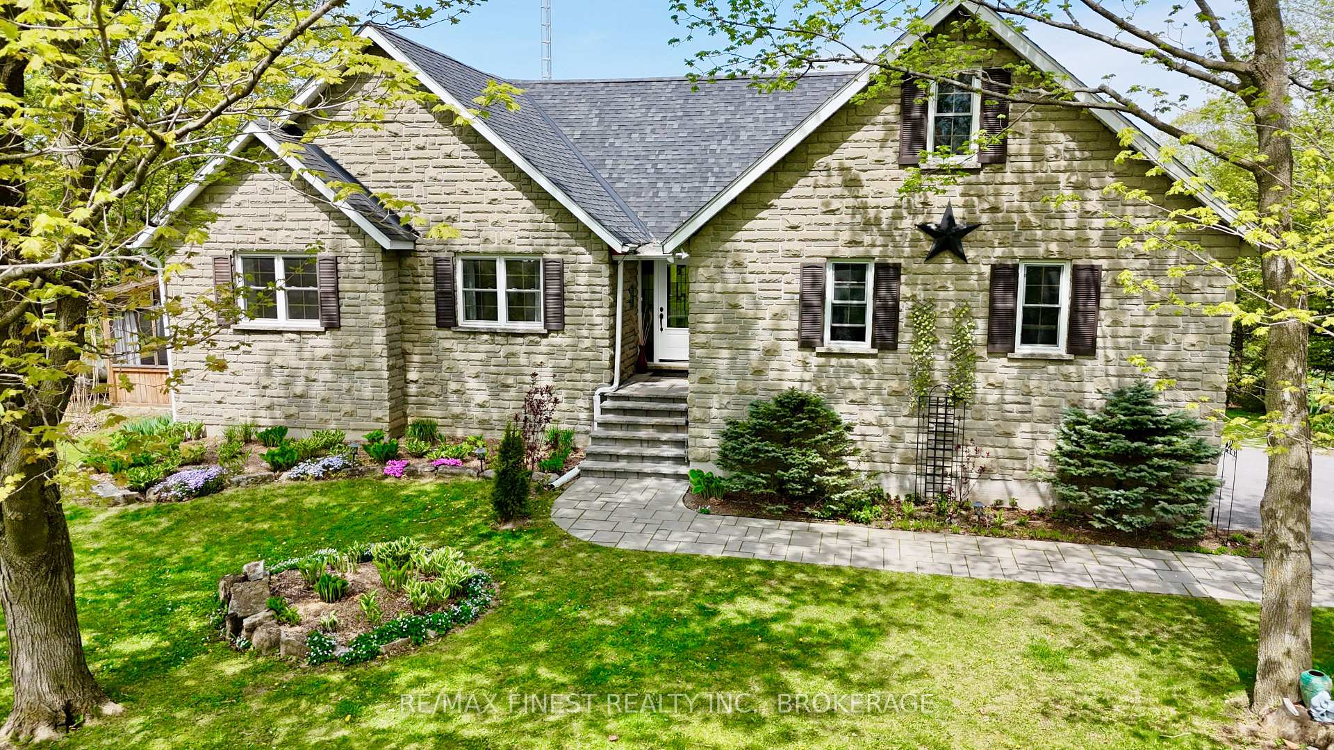 Photo 2 of 1226 Rutledge Road, Frontenac, Frontenac South — HOMEH