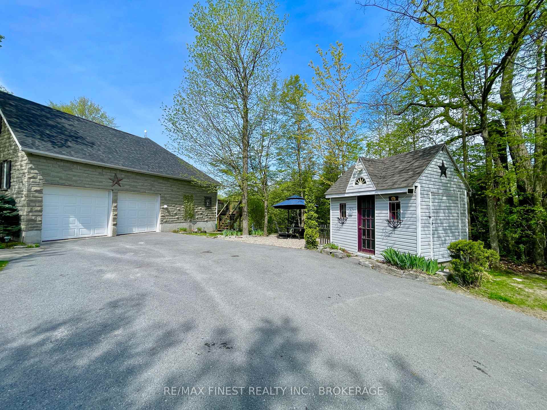 Photo 3 of 1226 Rutledge Road, Frontenac, Frontenac South — HOMEH