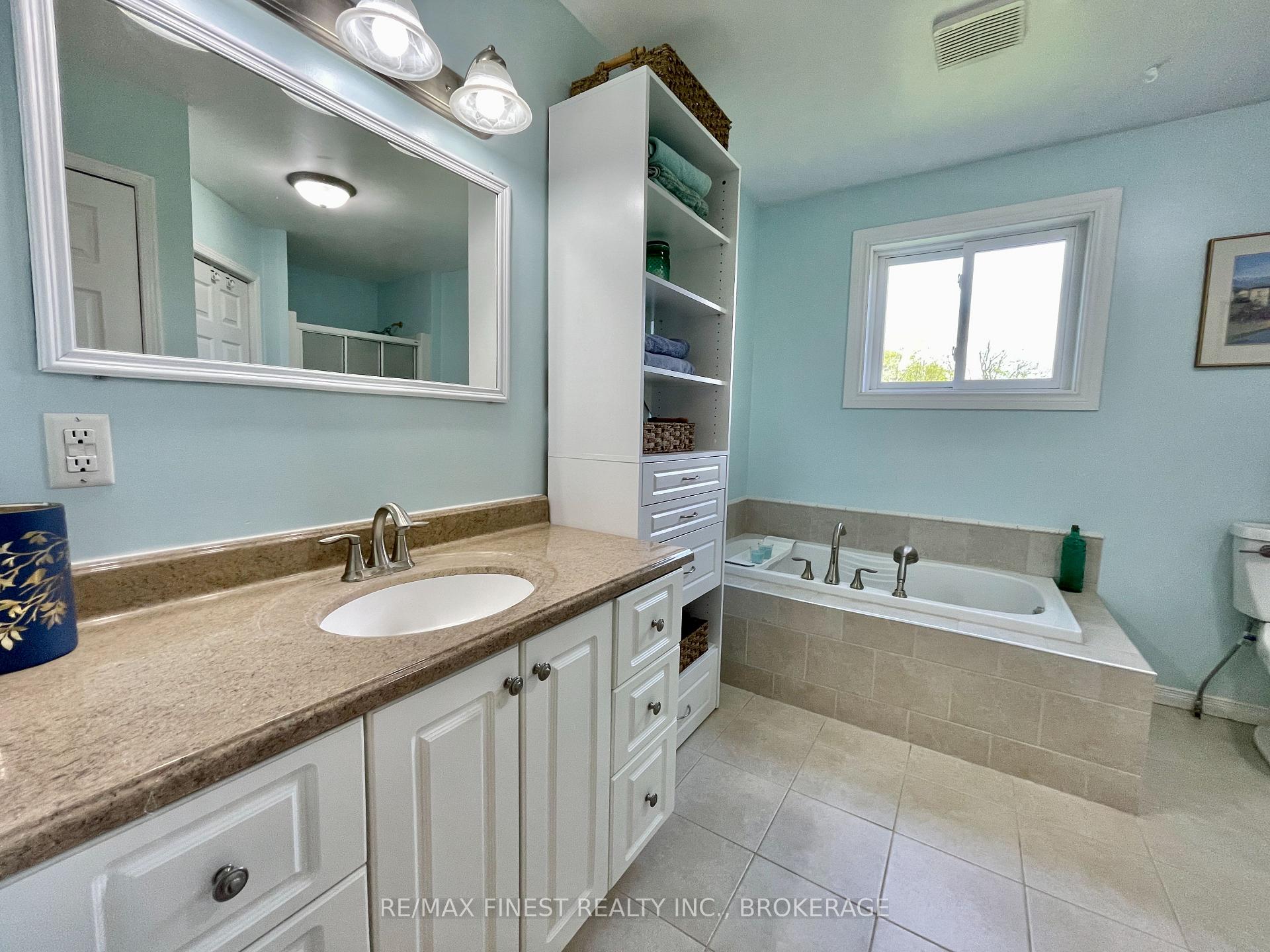 Photo 19 of 1226 Rutledge Road, Frontenac, Frontenac South — HOMEH