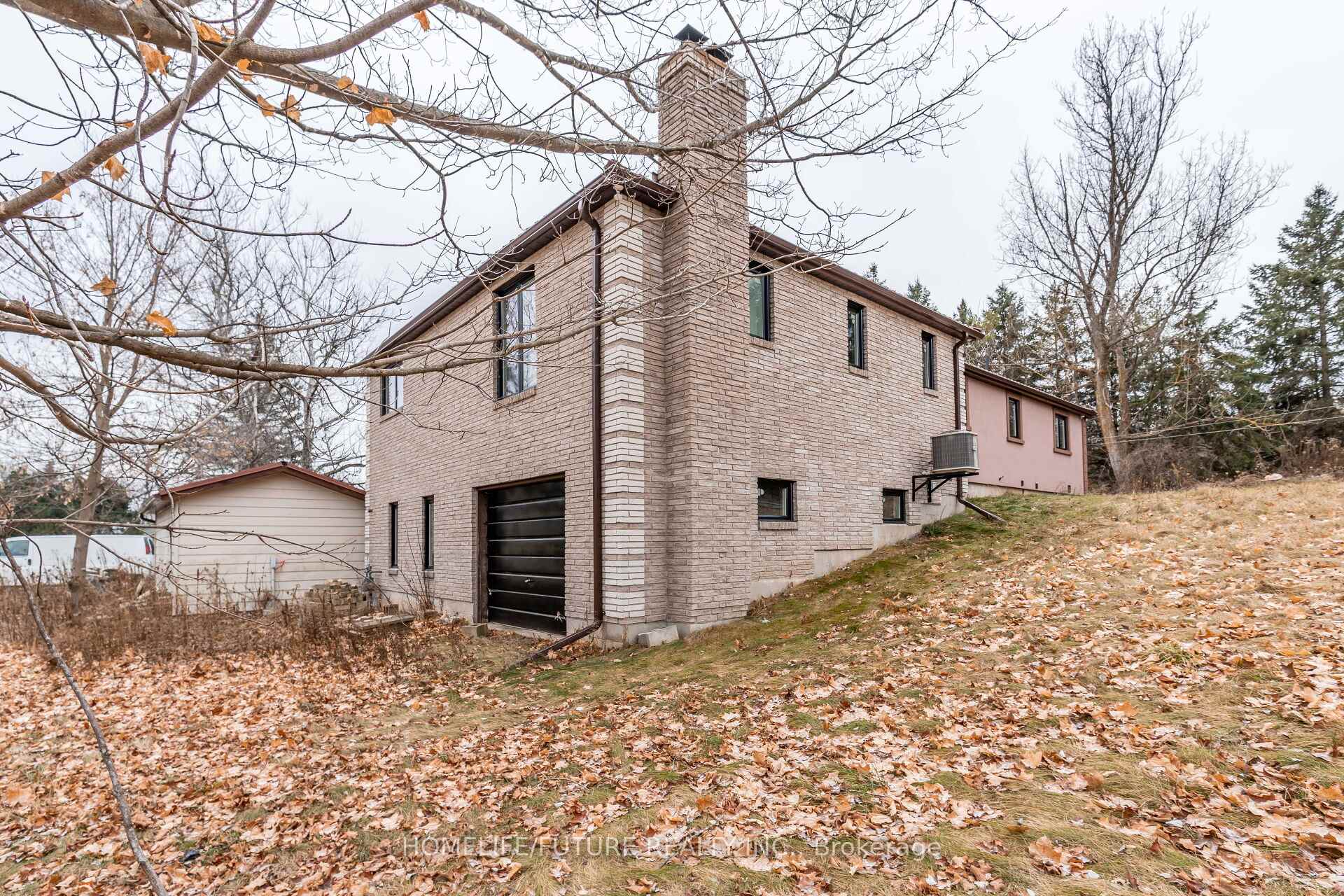 Photo 45 of 40 Mary Street, Caledon, Rural Caledon — HOMEH