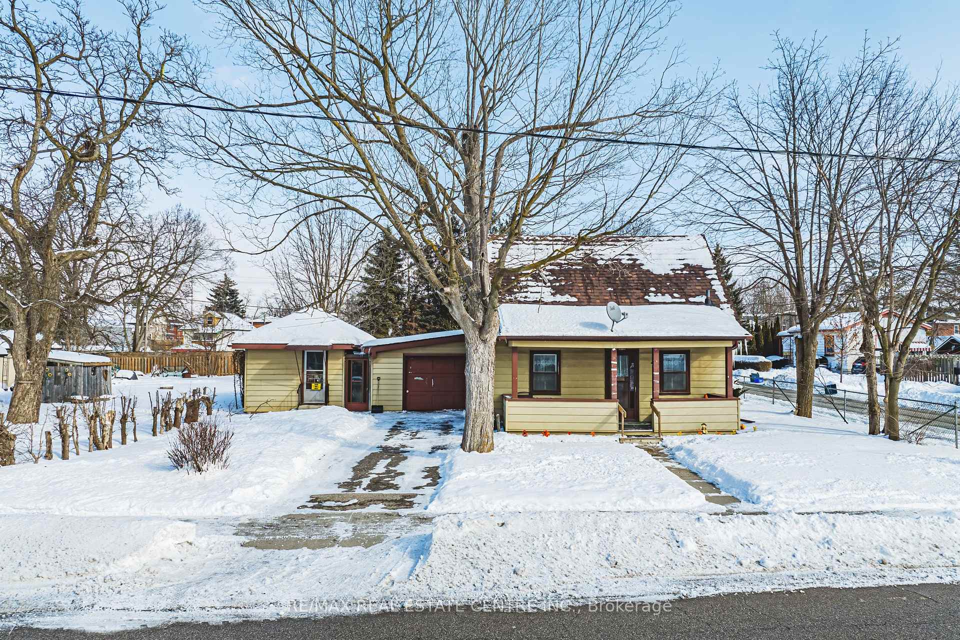 Photo 3 of 1279 Hamilton Street, Cambridge, Preston South — HOMEH