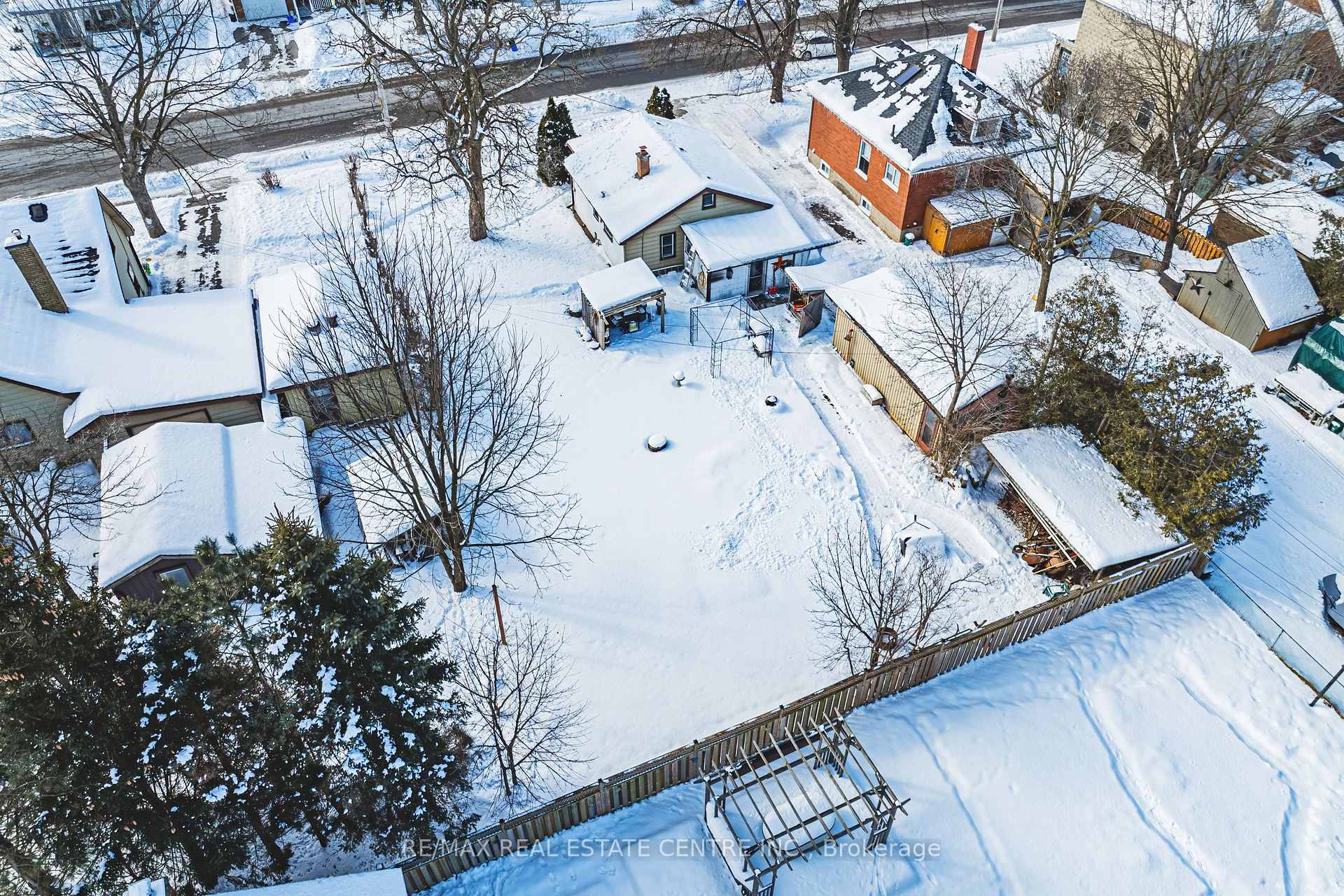 Photo 10 of 1279 Hamilton Street, Cambridge, Preston South — HOMEH