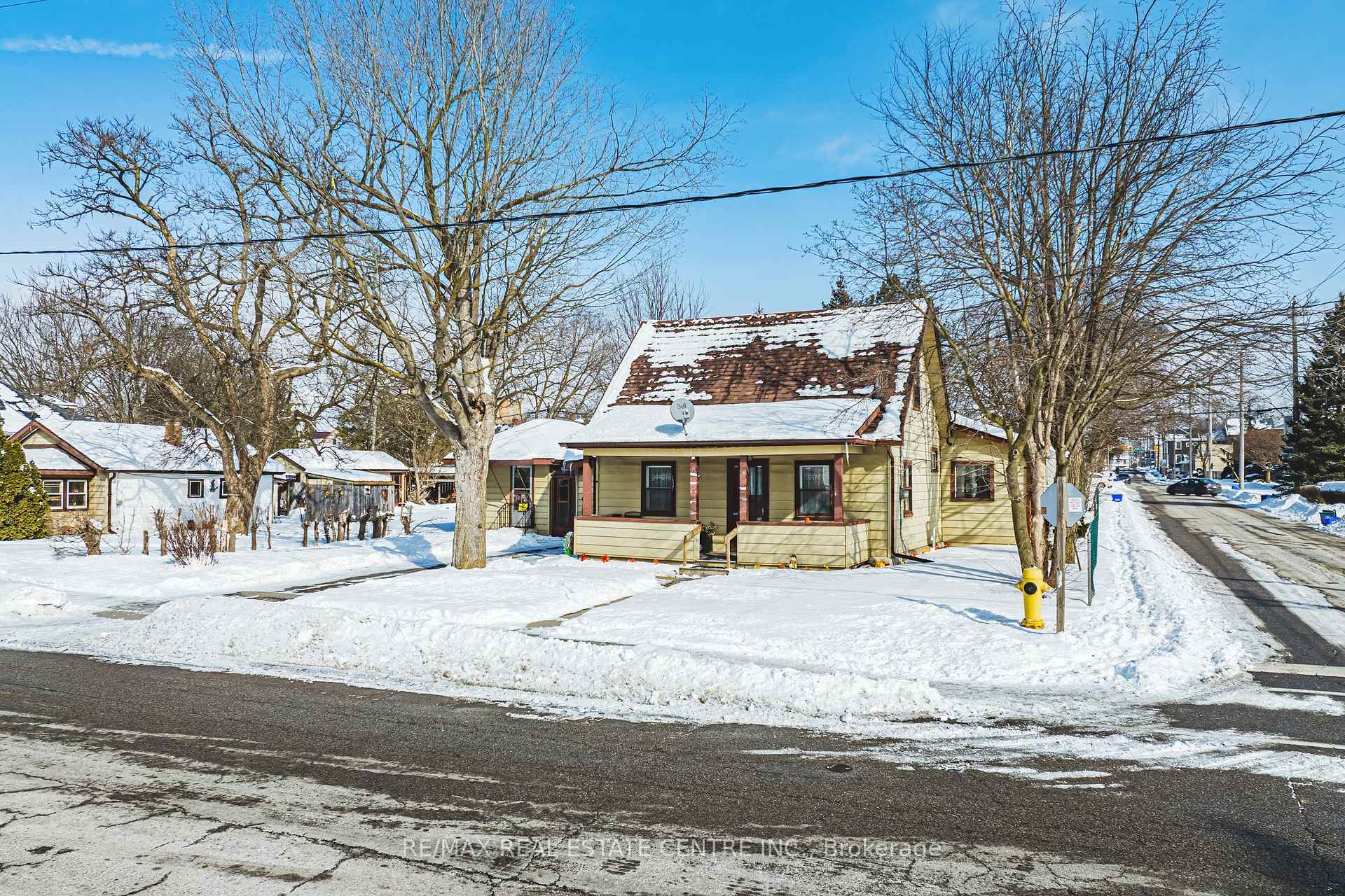 Photo 11 of 1279 Hamilton Street, Cambridge, Preston South — HOMEH