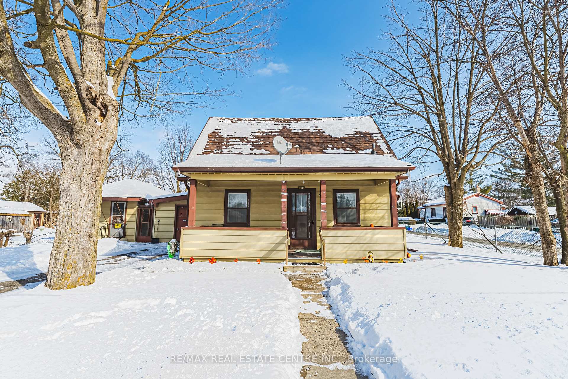 Photo 12 of 1279 Hamilton Street, Cambridge, Preston South — HOMEH