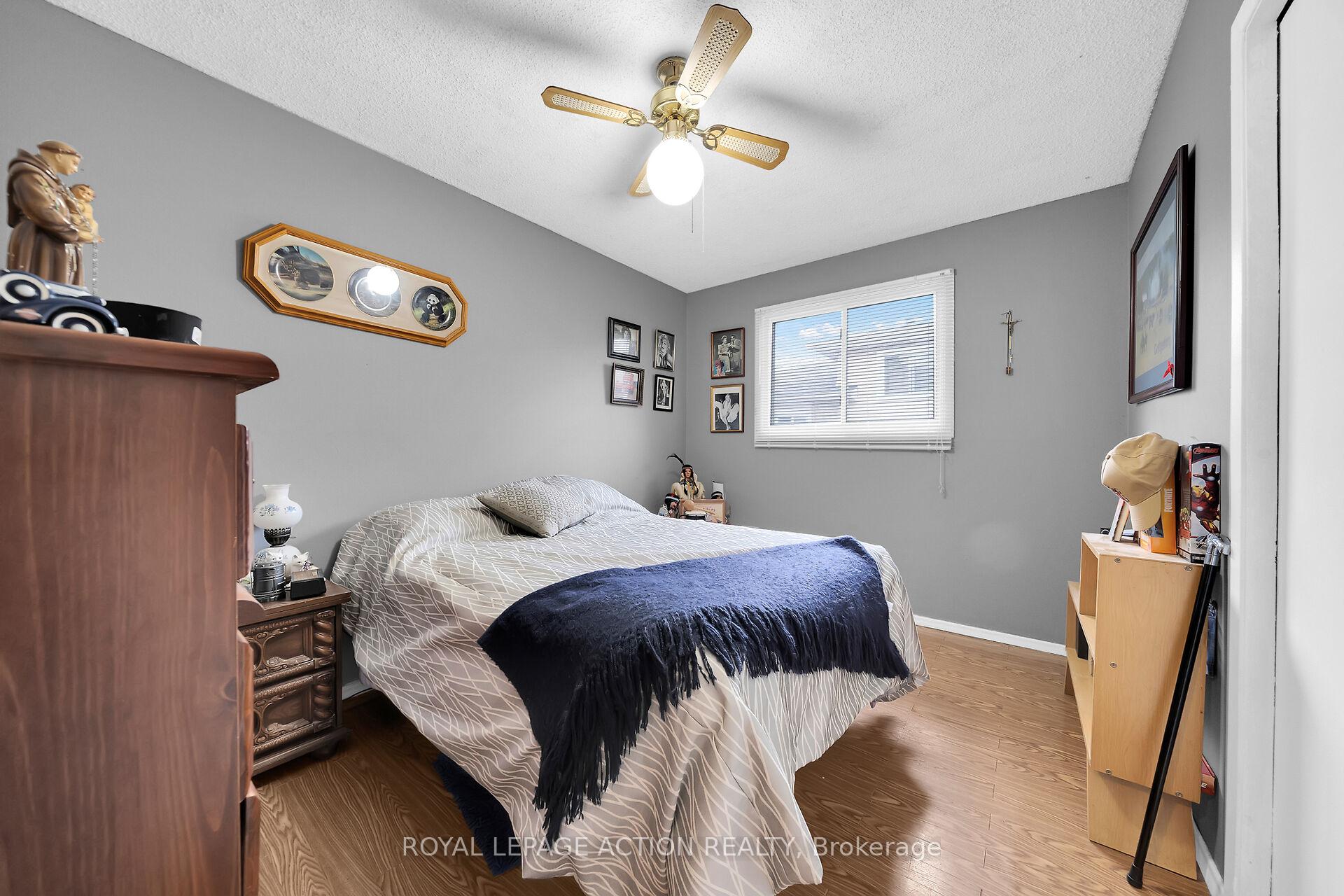 Photo 33 of 8 Maple Crescent, Brant, Paris — HOMEH