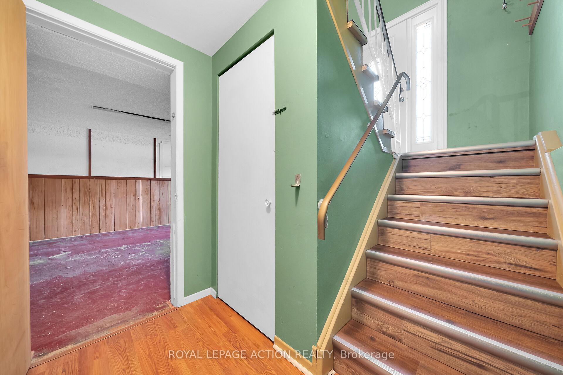 Photo 22 of 8 Maple Crescent, Brant, Paris — HOMEH
