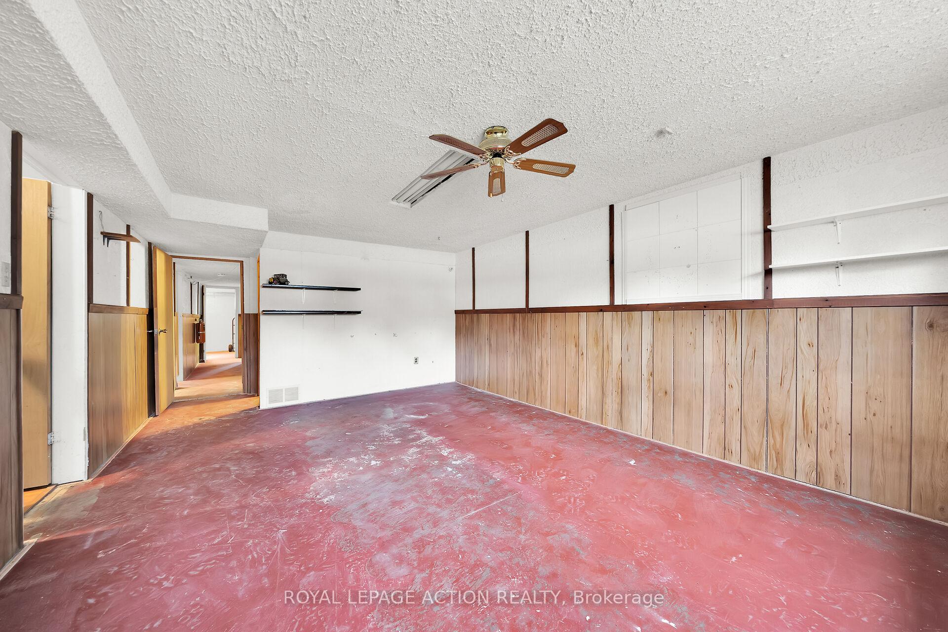 Photo 20 of 8 Maple Crescent, Brant, Paris — HOMEH